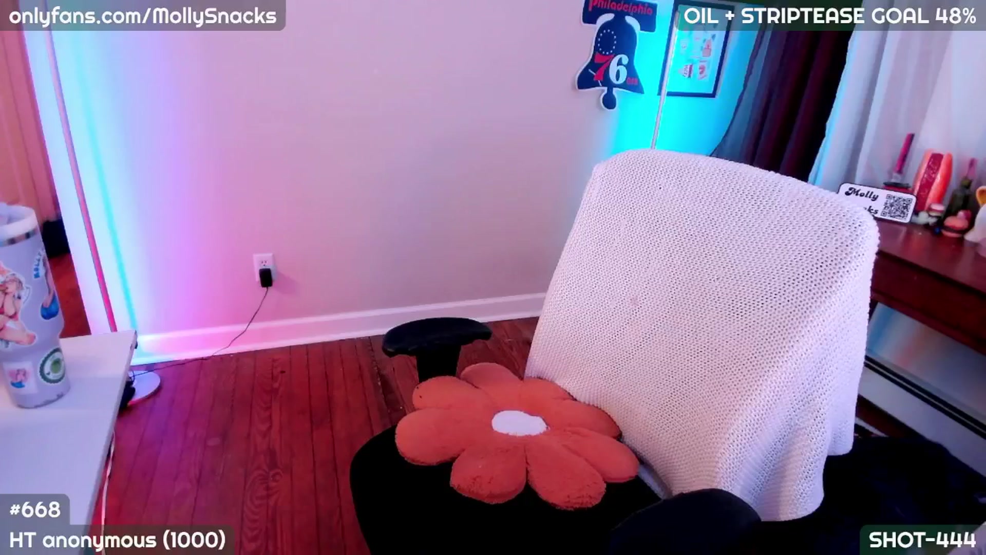 Gallery image thumbnail from MollySnacks's myfreecams stream on, 09/27/2025, 03:05 image 14 of 20