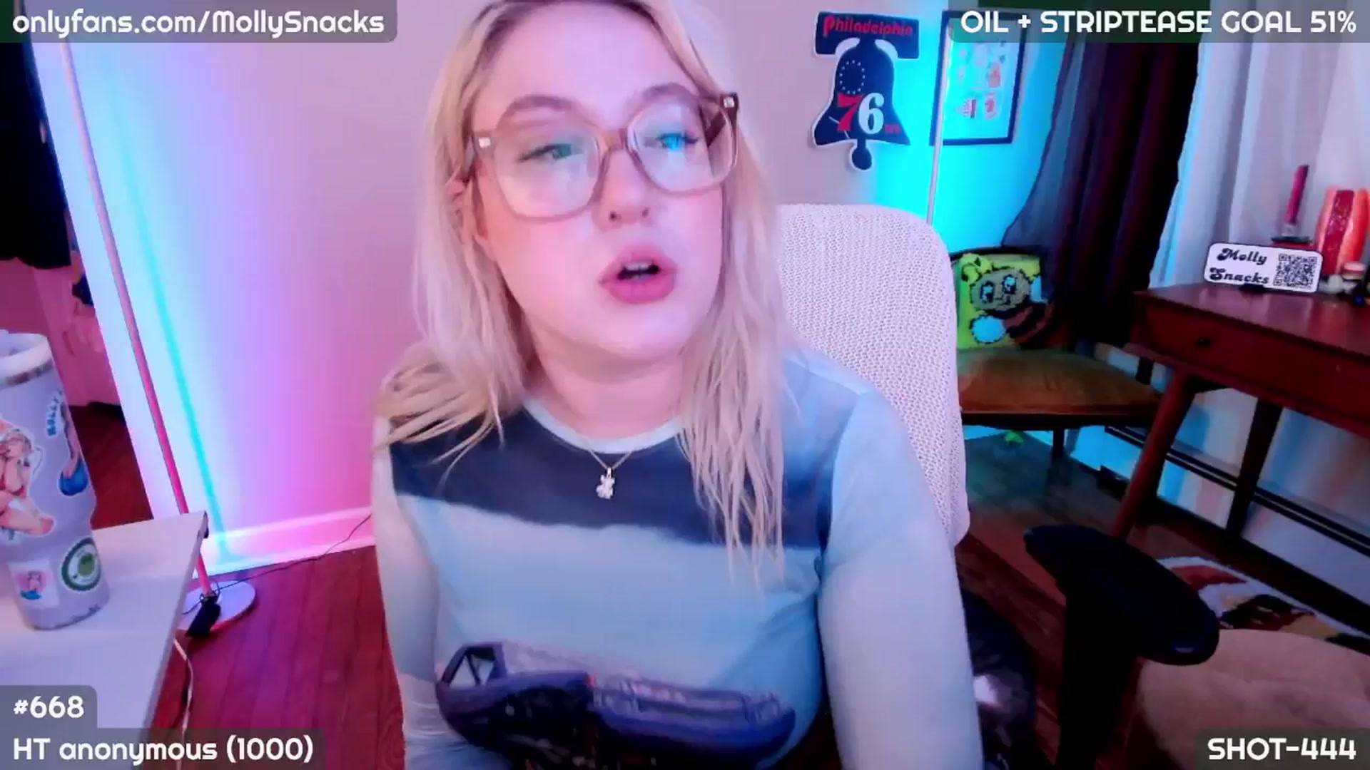 Gallery image thumbnail from MollySnacks's myfreecams stream on, 09/27/2025, 03:05 image 19 of 20