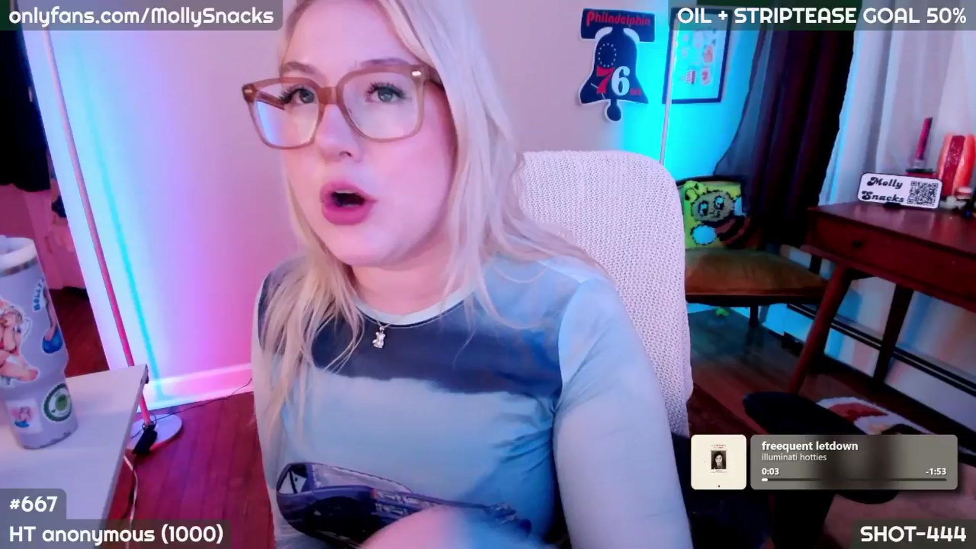 Gallery image thumbnail from MollySnacks's myfreecams stream on, 09/27/2025, 03:05 image 18 of 20