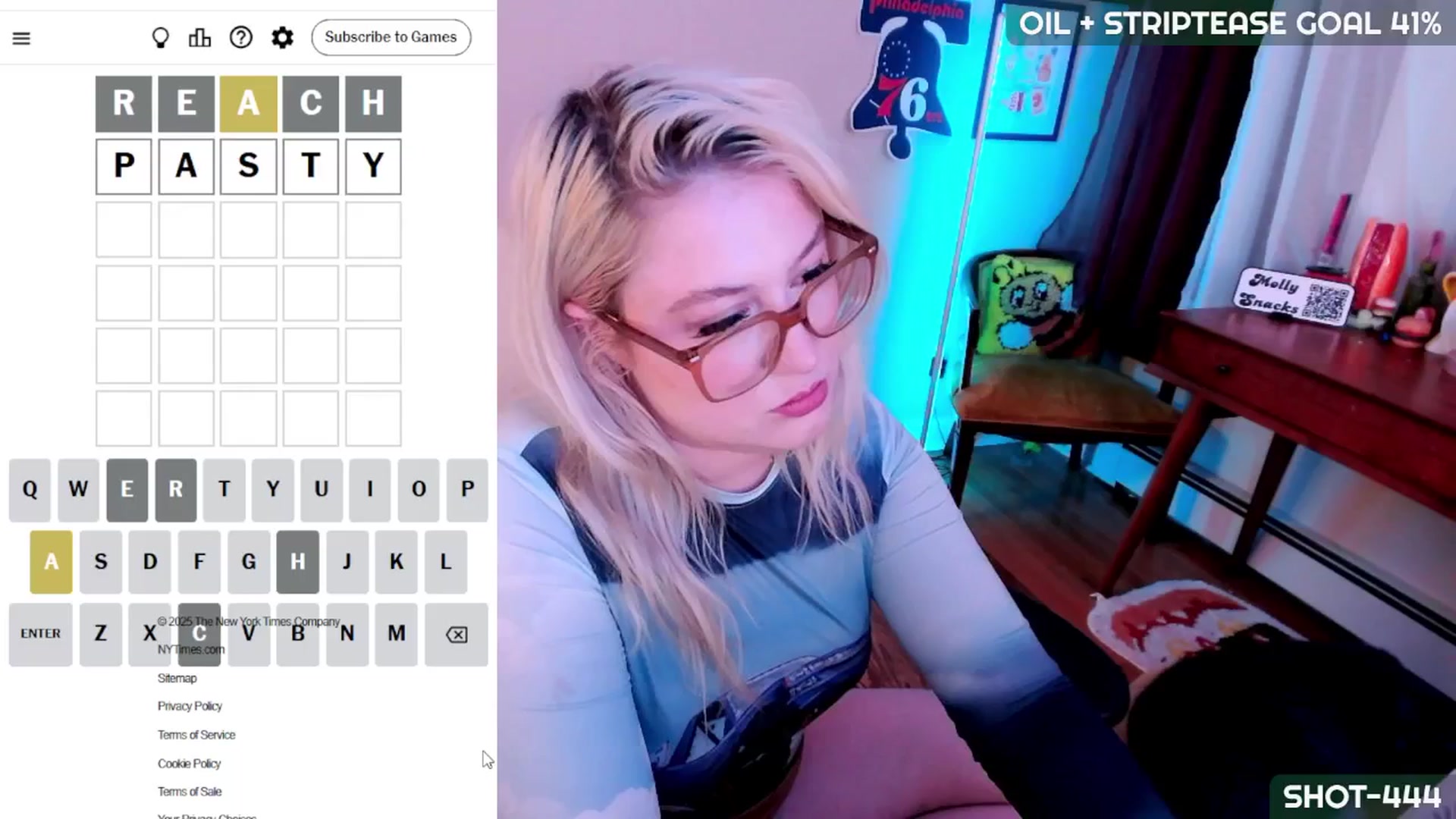 Gallery image thumbnail from MollySnacks's myfreecams stream on, 09/27/2025, 03:05 image 12 of 20