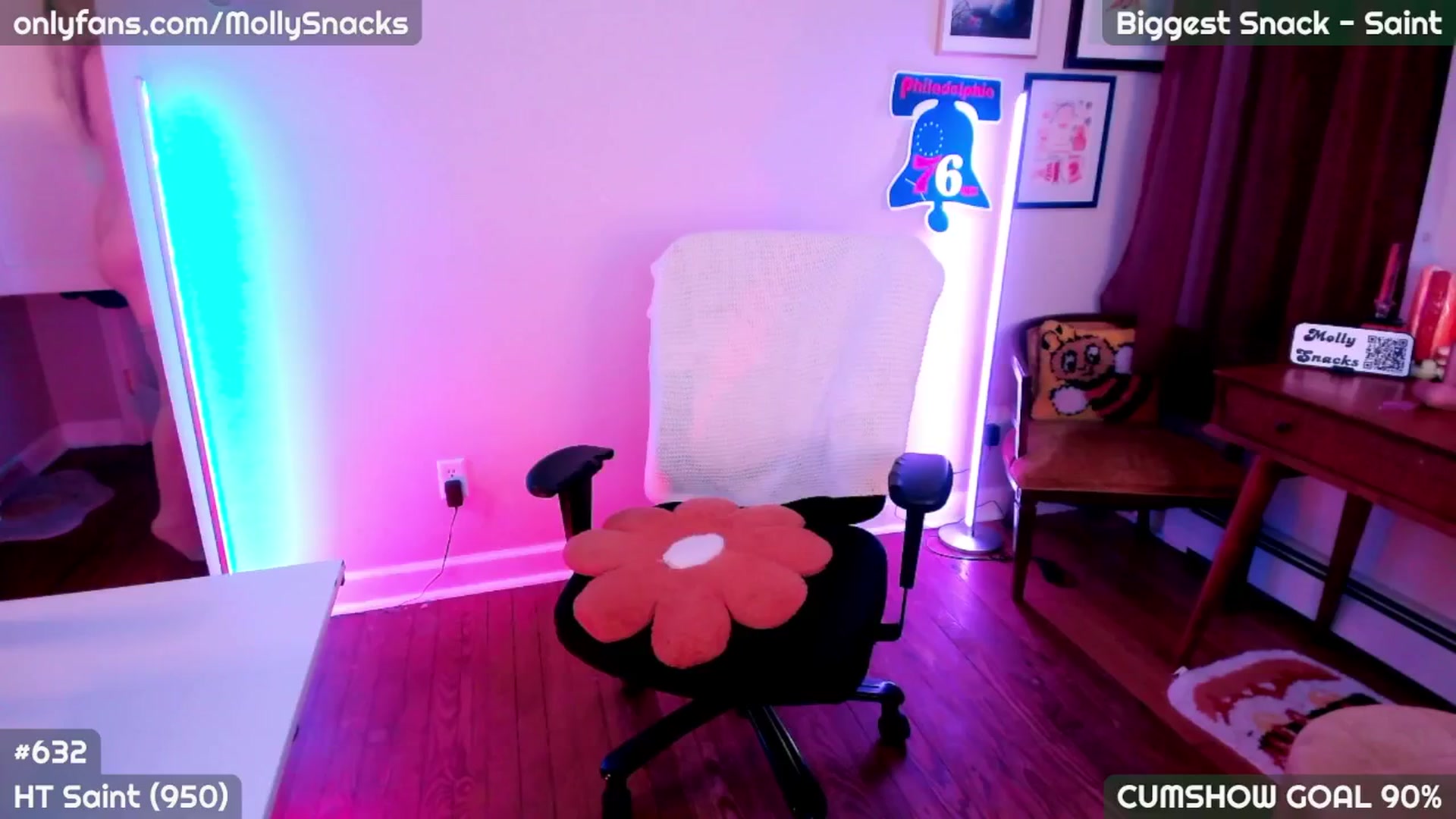 Gallery image thumbnail from MollySnacks's myfreecams stream on, 10/01/2025, 05:48 image 15 of 20
