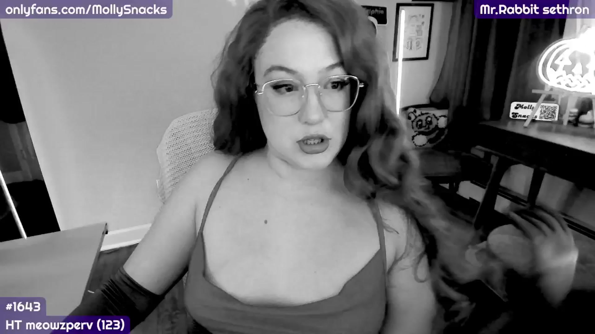 Gallery image thumbnail from MollySnacks's myfreecams stream on, 10/02/2025, 04:22 image 3 of 20