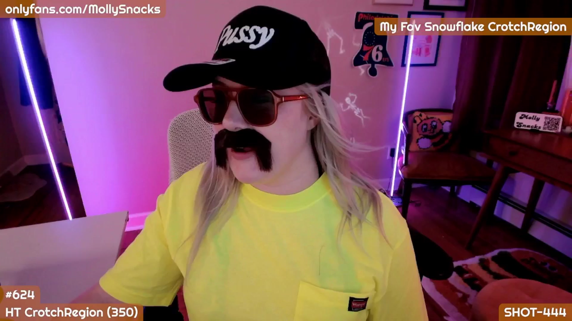 Gallery image thumbnail from MollySnacks's myfreecams stream on, 10/04/2025, 04:55 image 6 of 20