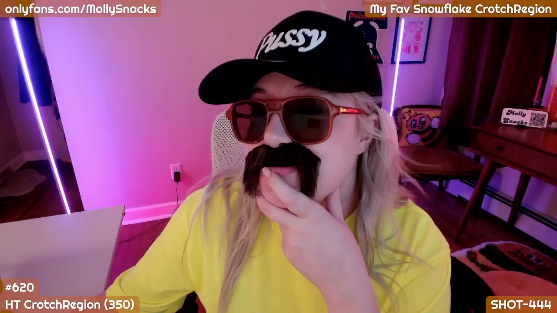 Gallery image thumbnail from MollySnacks's myfreecams stream on, 10/04/2025, 04:55 image 7 of 20