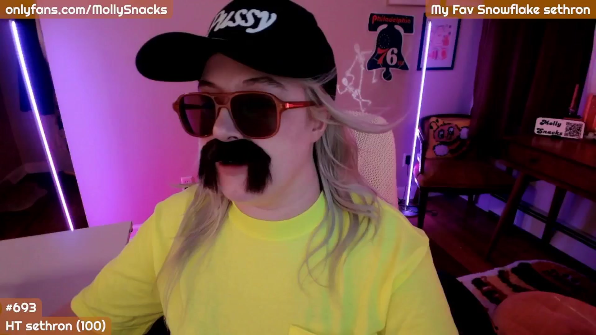 Gallery image thumbnail from MollySnacks's myfreecams stream on, 10/04/2025, 04:55 image 4 of 20