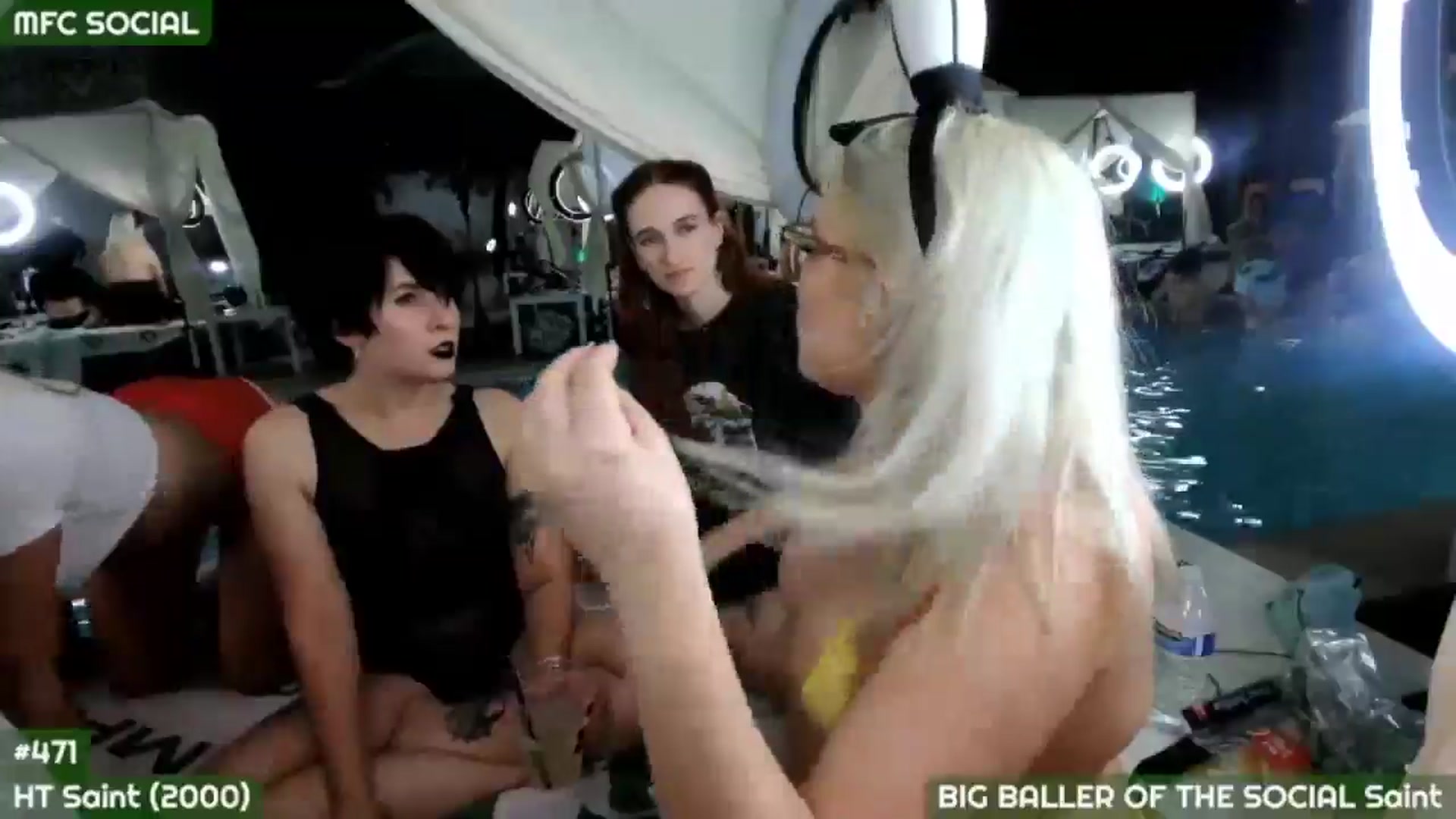 Gallery image thumbnail from MollySnacks's myfreecams stream on, 10/08/2025, 07:14 image 19 of 20