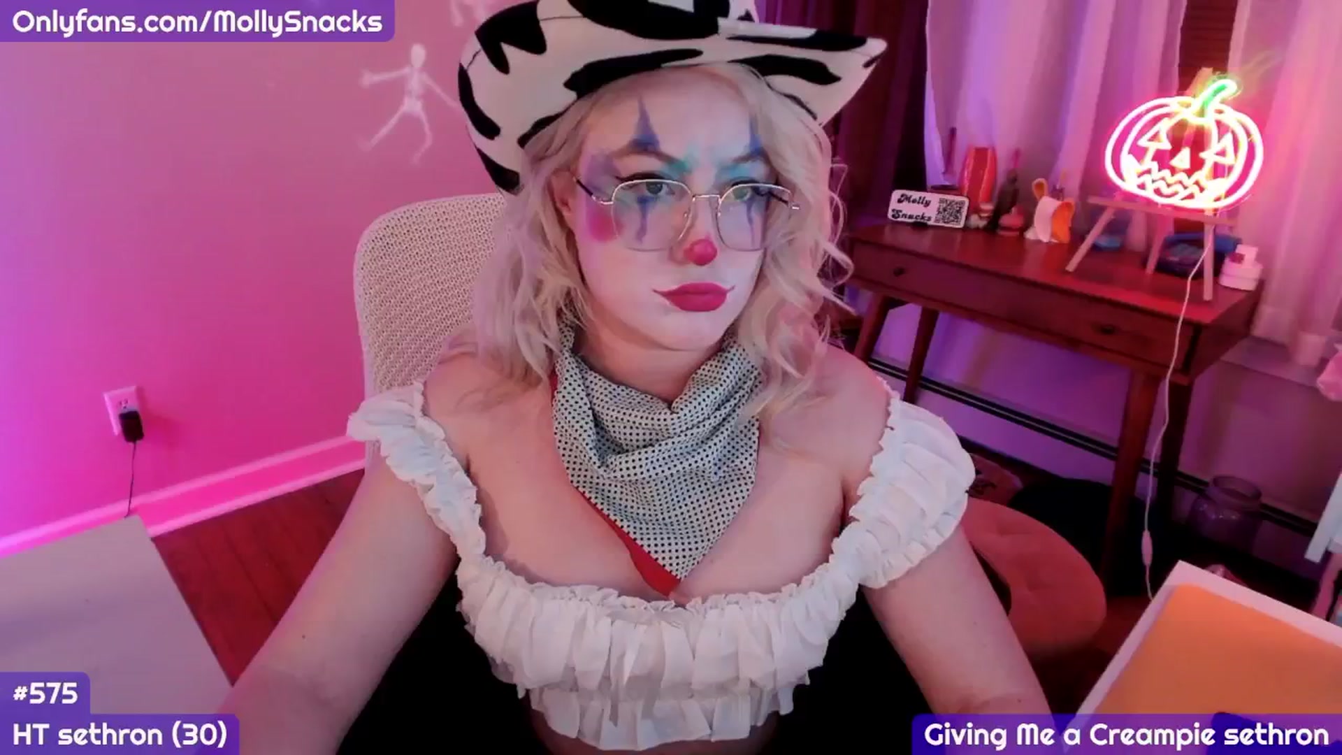 Gallery image thumbnail from MollySnacks's myfreecams stream on, 10/12/2025, 02:54 image 6 of 20
