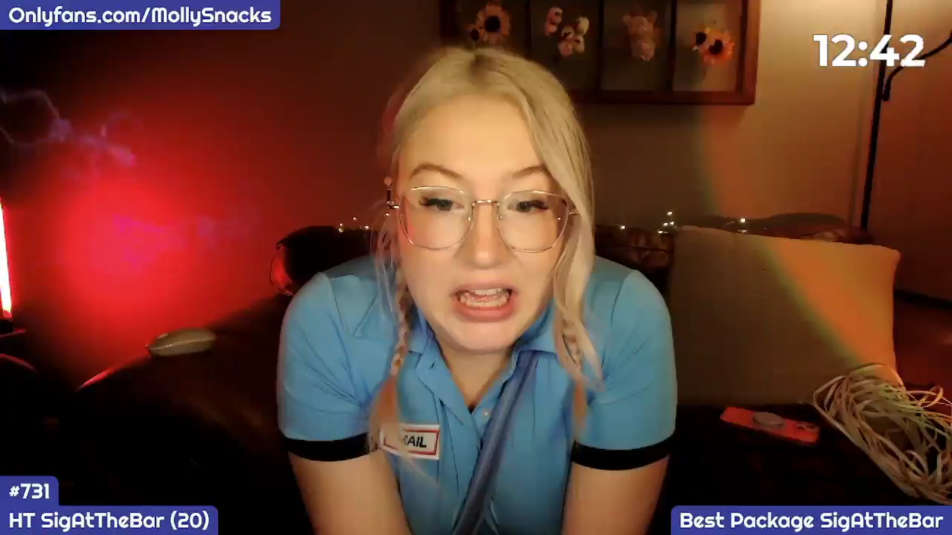 Gallery image thumbnail from MollySnacks's myfreecams stream on, 10/21/2025, 01:37 image 17 of 20