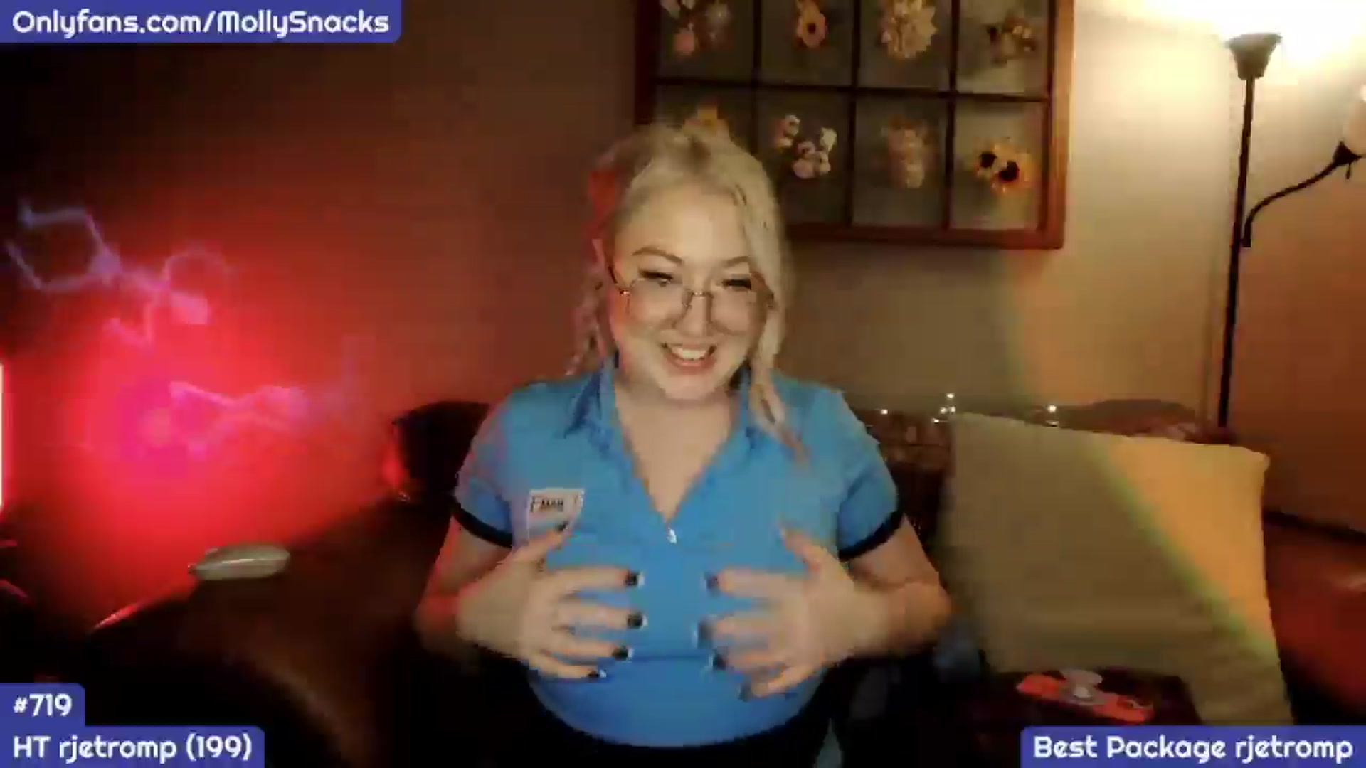 Gallery image thumbnail from MollySnacks's myfreecams stream on, 10/21/2025, 02:52 image 12 of 20