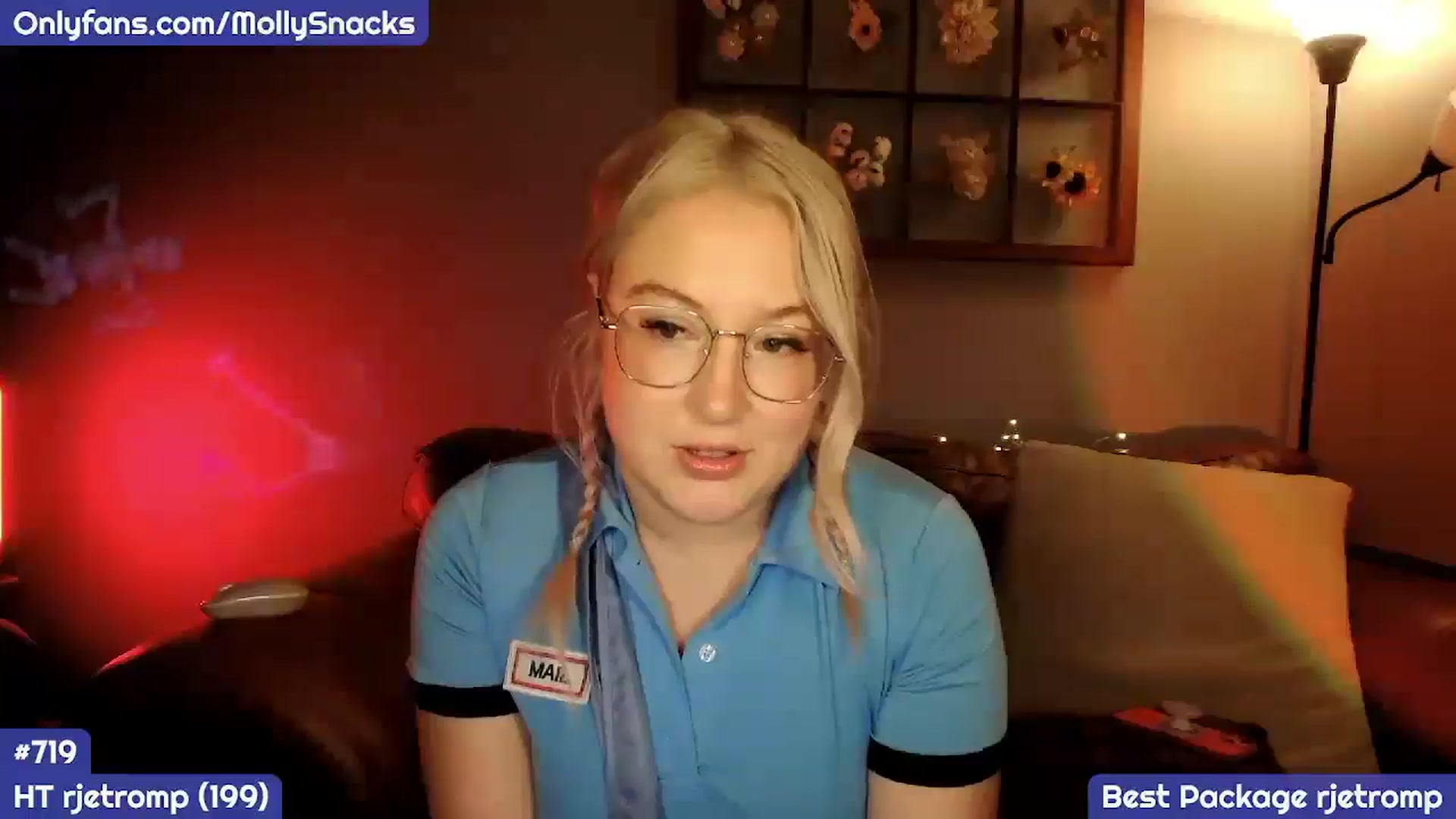 Gallery image thumbnail from MollySnacks's myfreecams stream on, 10/21/2025, 02:52 image 10 of 20