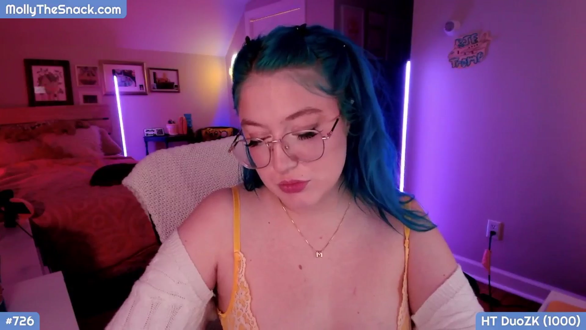 Gallery image thumbnail from MollySnacks's myfreecams stream on, 11/04/2025, 03:30 image 18 of 20