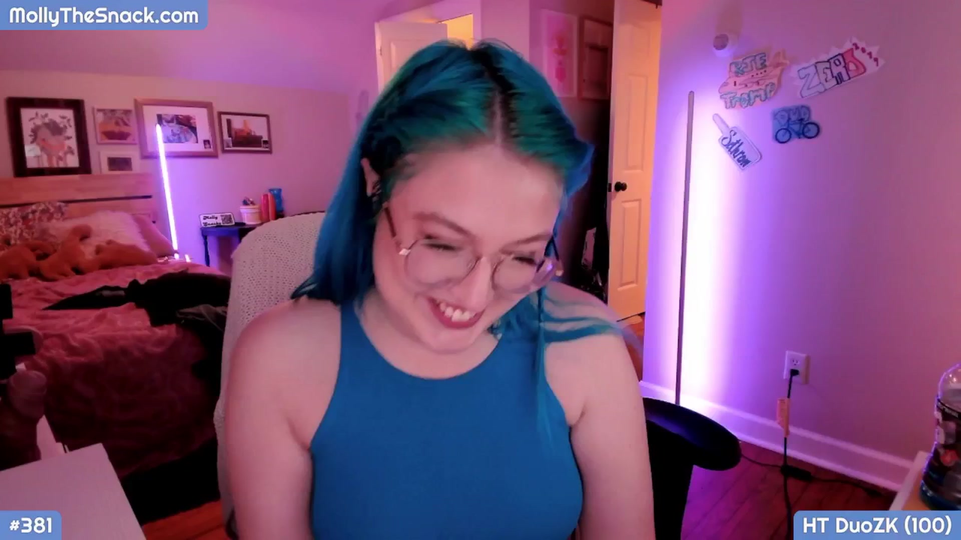 Gallery image thumbnail from MollySnacks's myfreecams stream on, 11/10/2025, 04:00 image 3 of 20