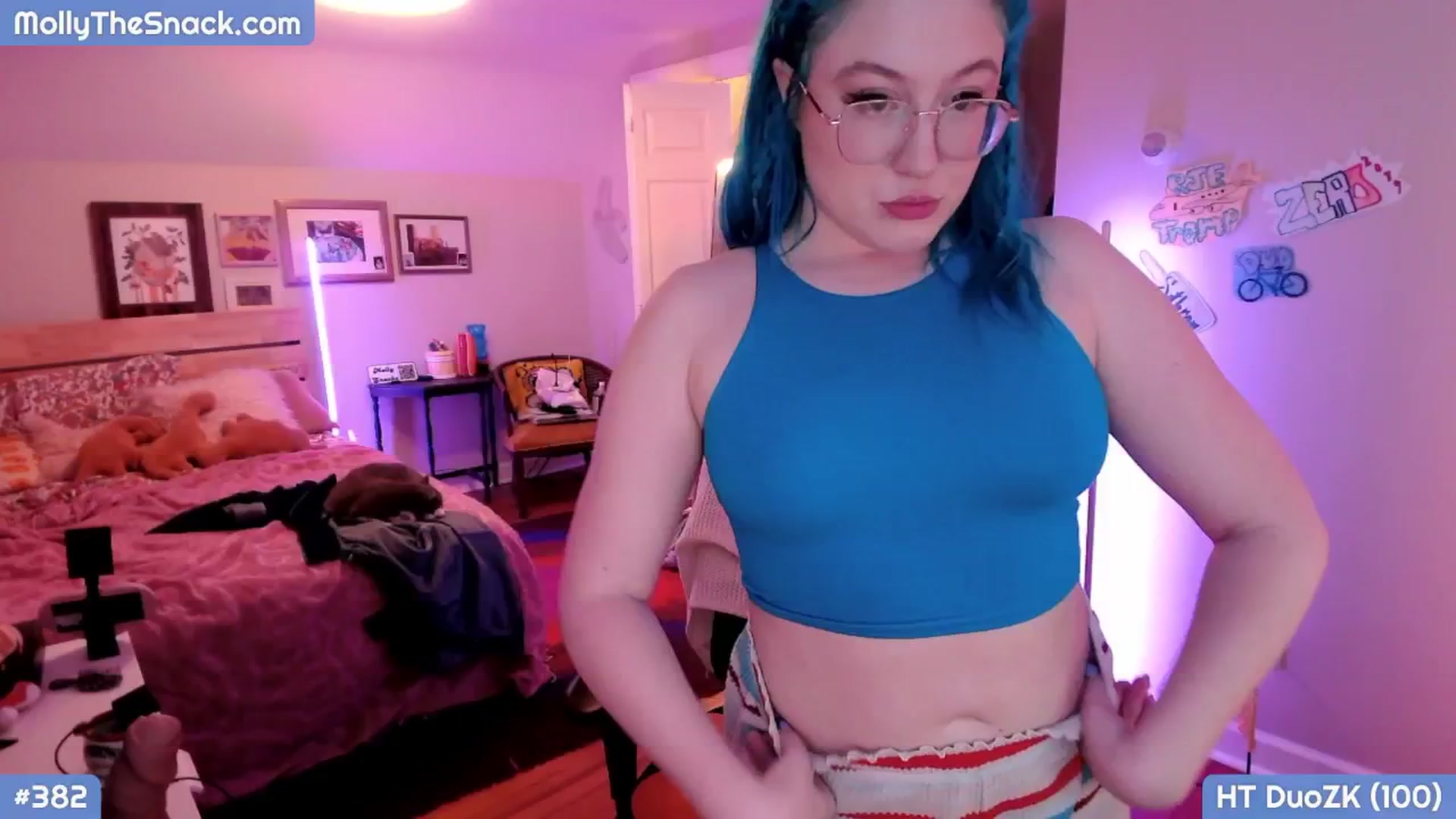Gallery image thumbnail from MollySnacks's myfreecams stream on, 11/10/2025, 04:00 image 7 of 20