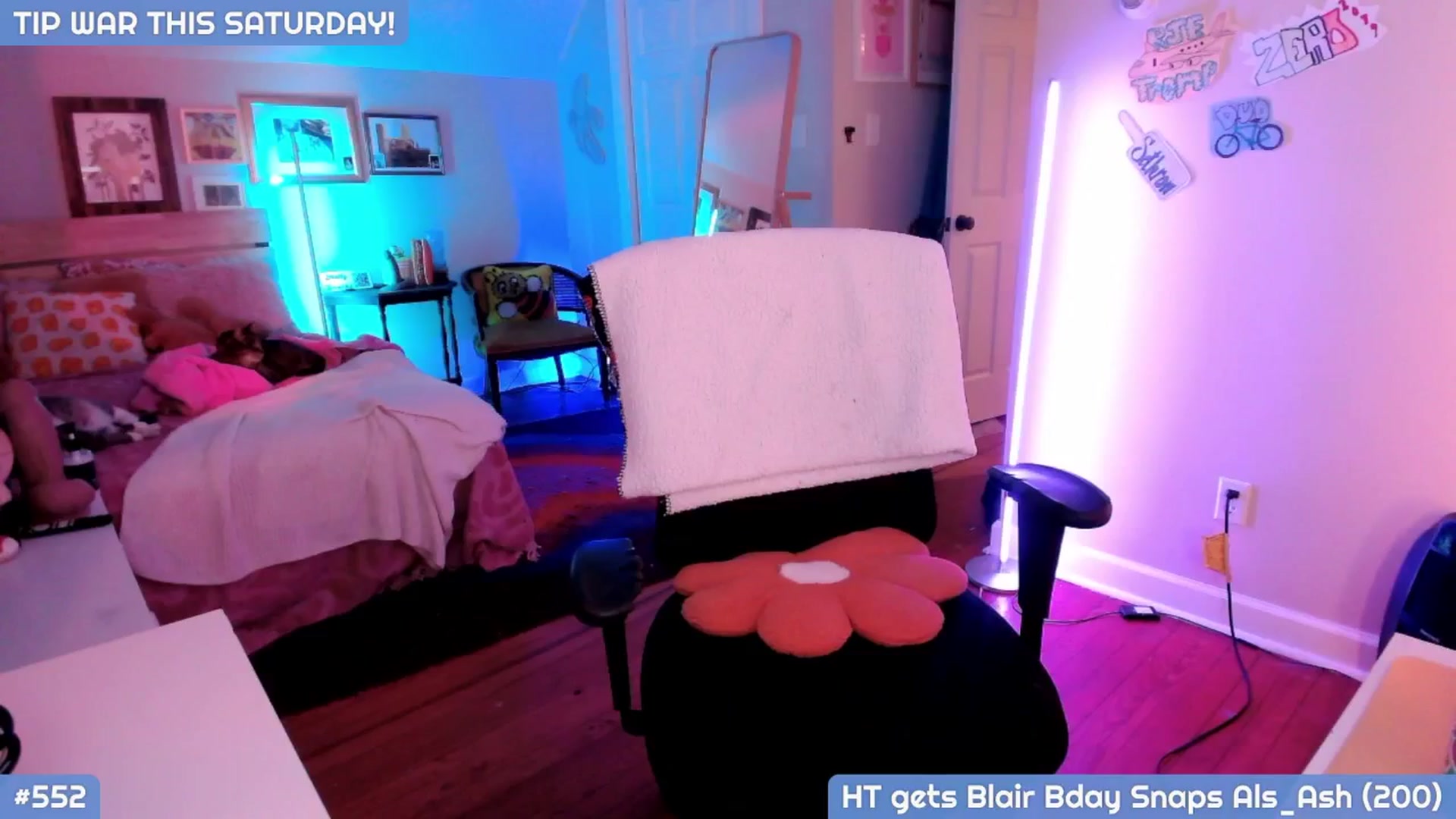 Gallery image thumbnail from MollySnacks's myfreecams stream on, 11/14/2025, 05:14 image 5 of 20