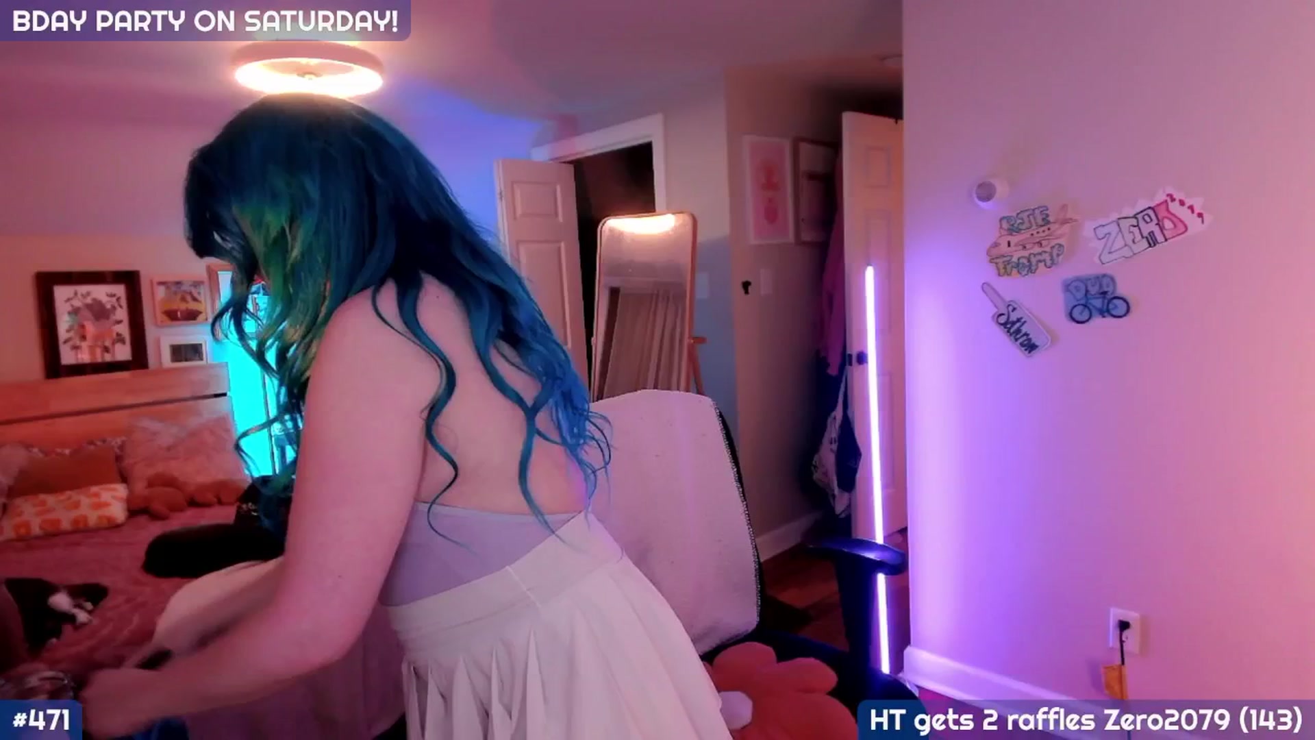 Gallery image thumbnail from MollySnacks's myfreecams stream on, 11/18/2025, 04:50 image 4 of 20