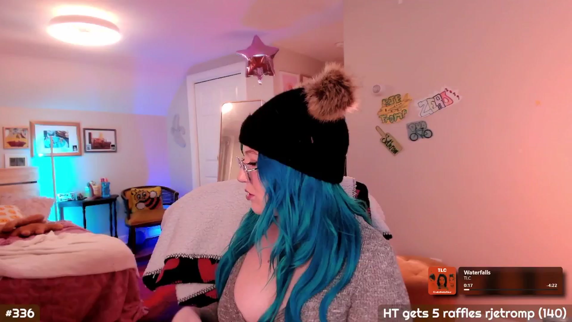 Gallery image thumbnail from MollySnacks's myfreecams stream on, 11/28/2025, 04:29 image 2 of 20