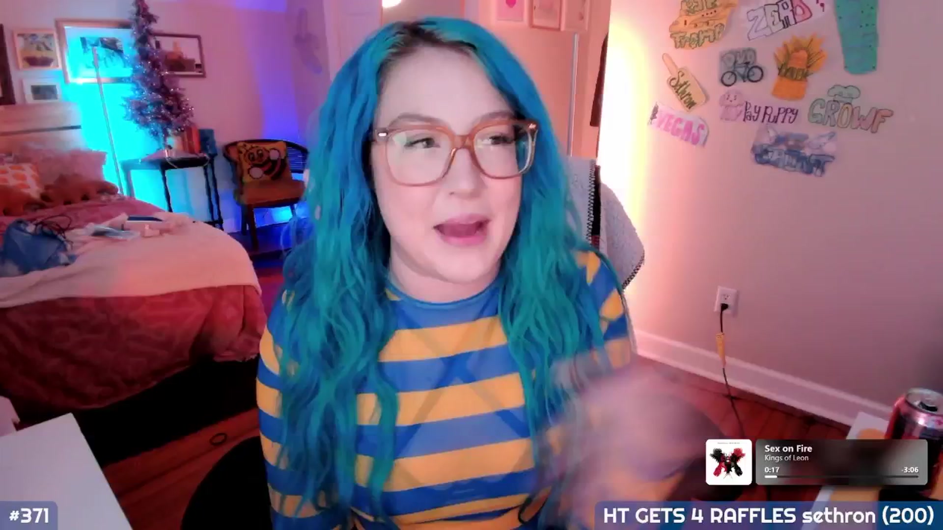 Gallery image thumbnail from MollySnacks's myfreecams stream on, 12/11/2025, 04:46 image 3 of 20