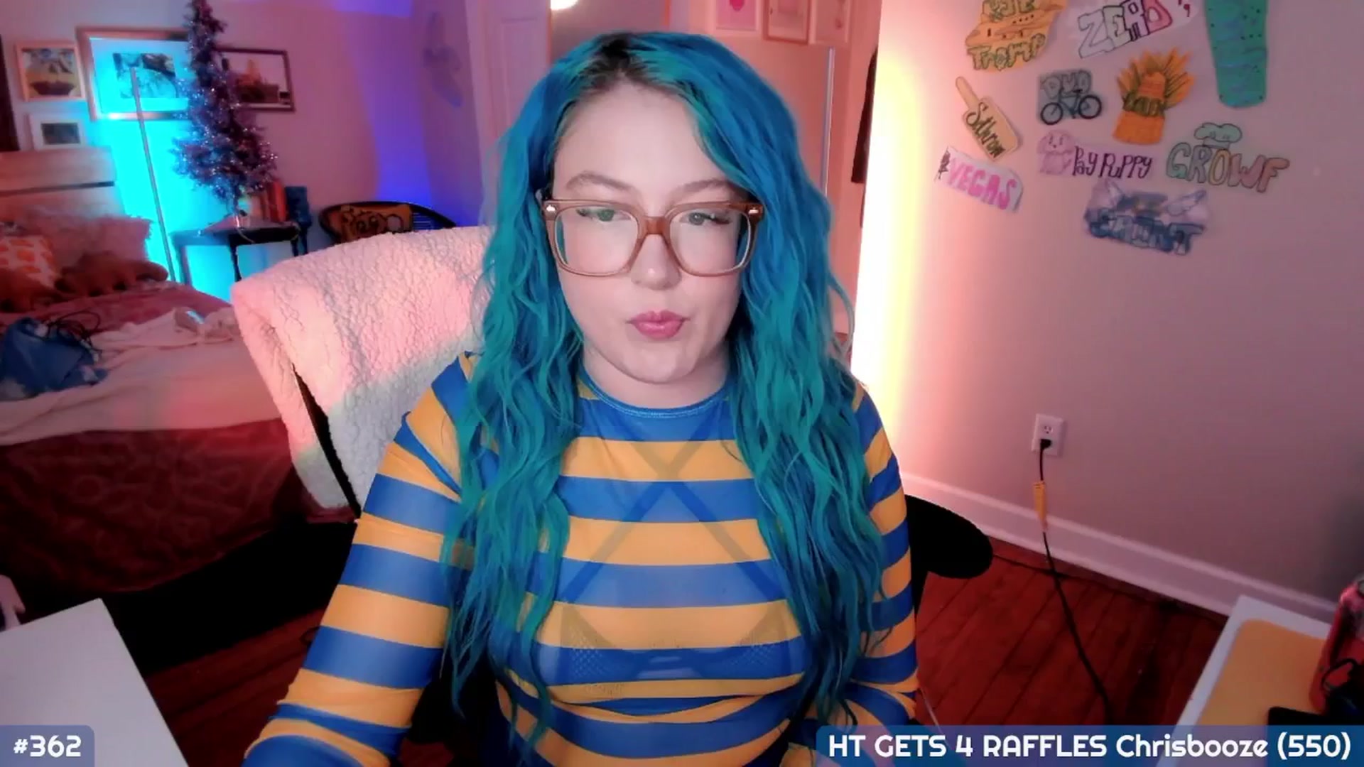 Gallery image thumbnail from MollySnacks's myfreecams stream on, 12/11/2025, 04:46 image 7 of 20