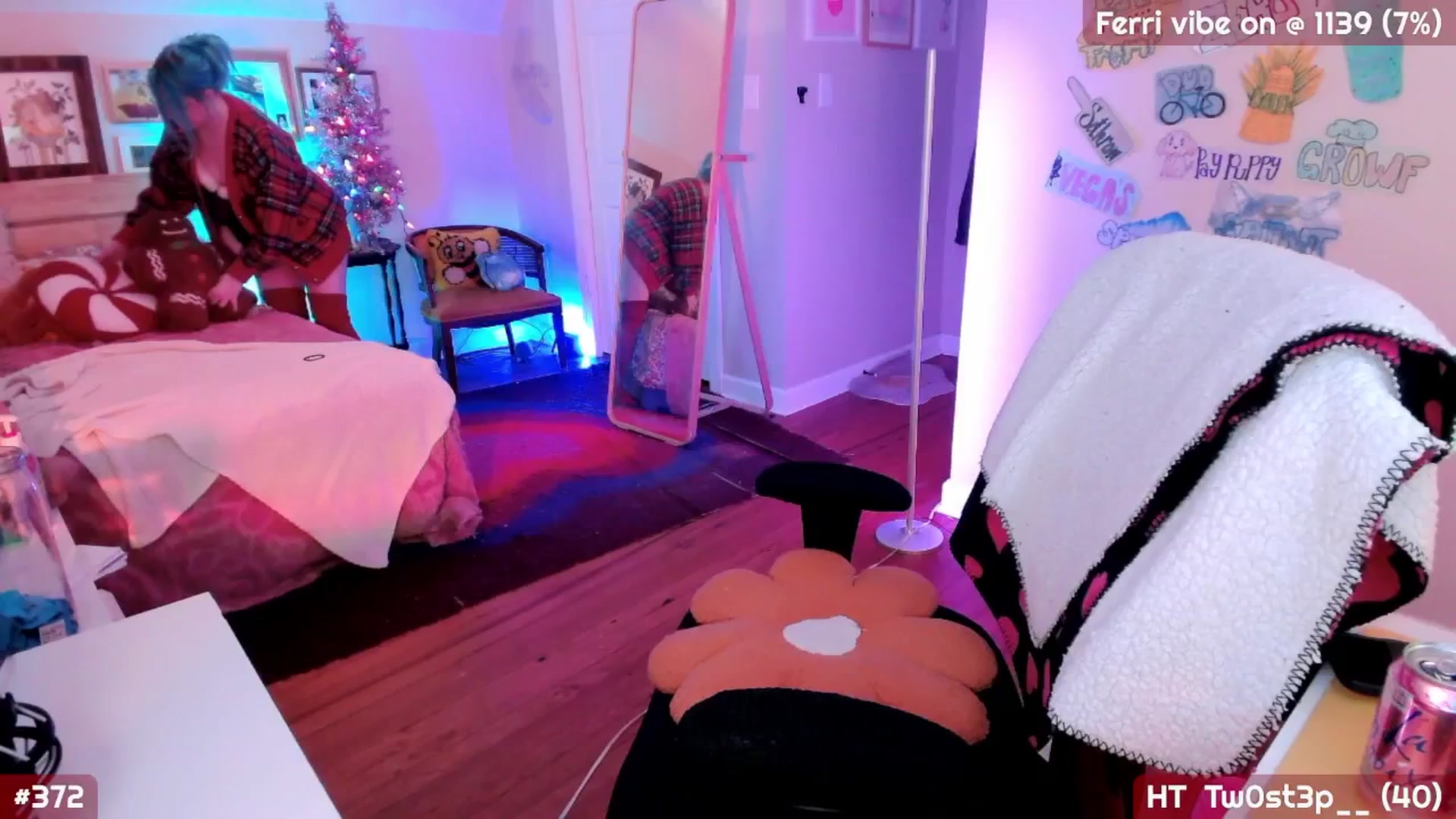 Gallery image thumbnail from MollySnacks's myfreecams stream on, 12/15/2025, 04:03 image 2 of 20