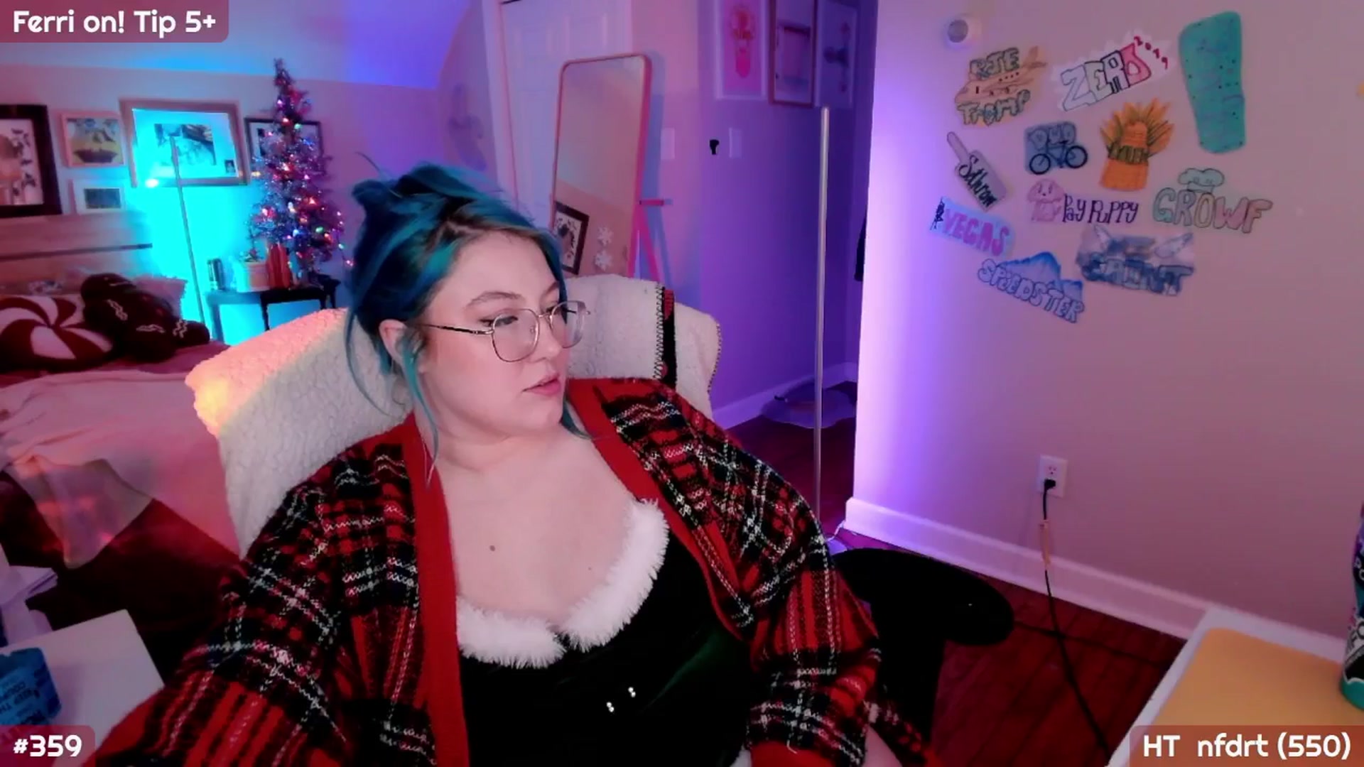 Gallery image thumbnail from MollySnacks's myfreecams stream on, 12/15/2025, 06:13 image 10 of 20