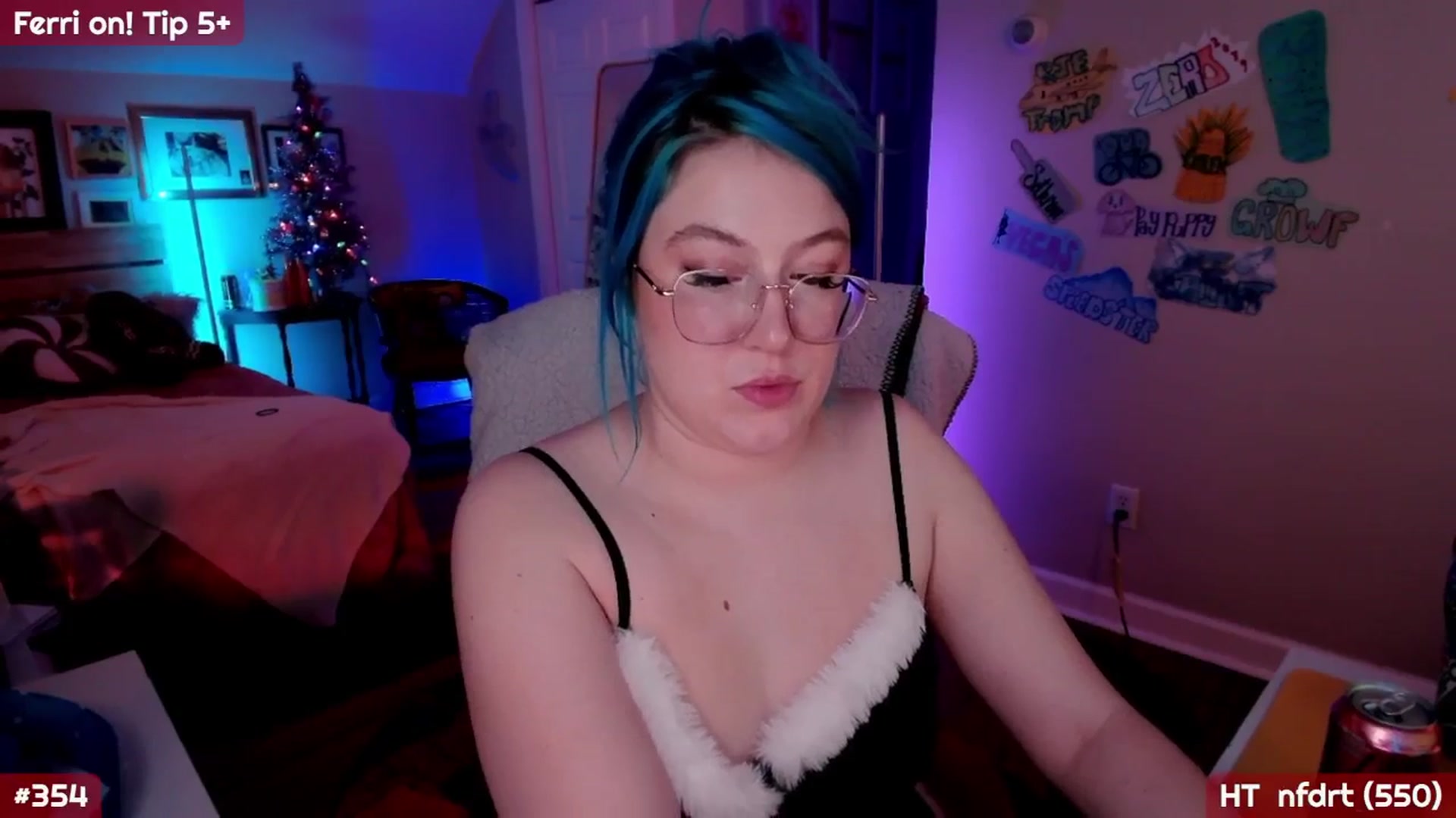 Gallery image thumbnail from MollySnacks's myfreecams stream on, 12/15/2025, 06:13 image 17 of 20