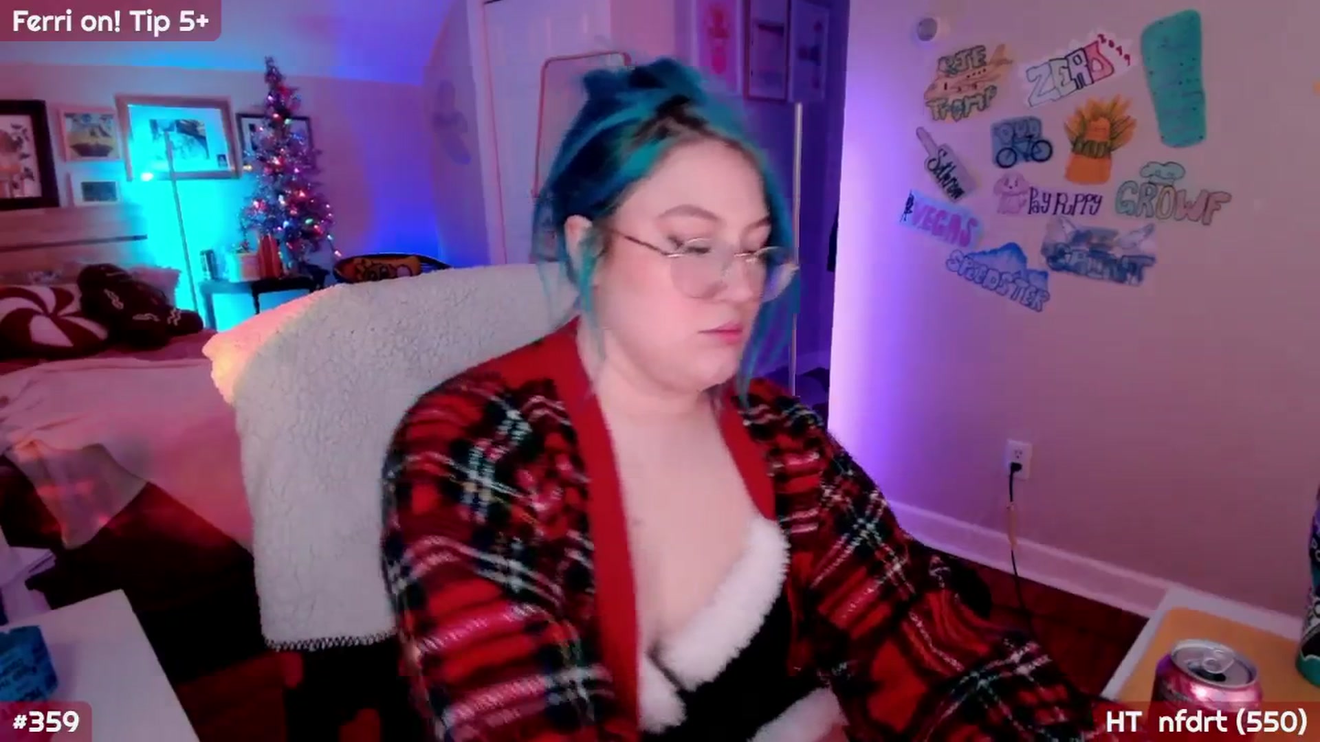 Gallery image thumbnail from MollySnacks's myfreecams stream on, 12/15/2025, 06:13 image 9 of 20