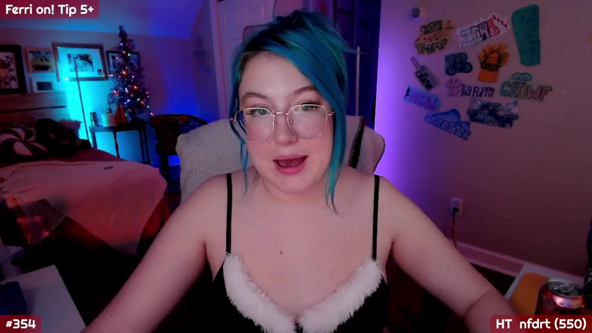 Gallery image thumbnail from MollySnacks's myfreecams stream on, 12/15/2025, 06:13 image 16 of 20