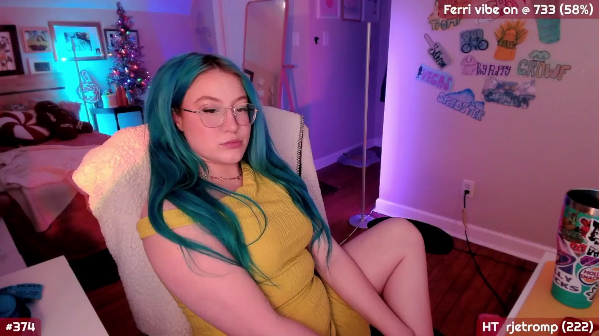 Gallery image thumbnail from MollySnacks's myfreecams stream on, 12/16/2025, 06:09 image 10 of 20
