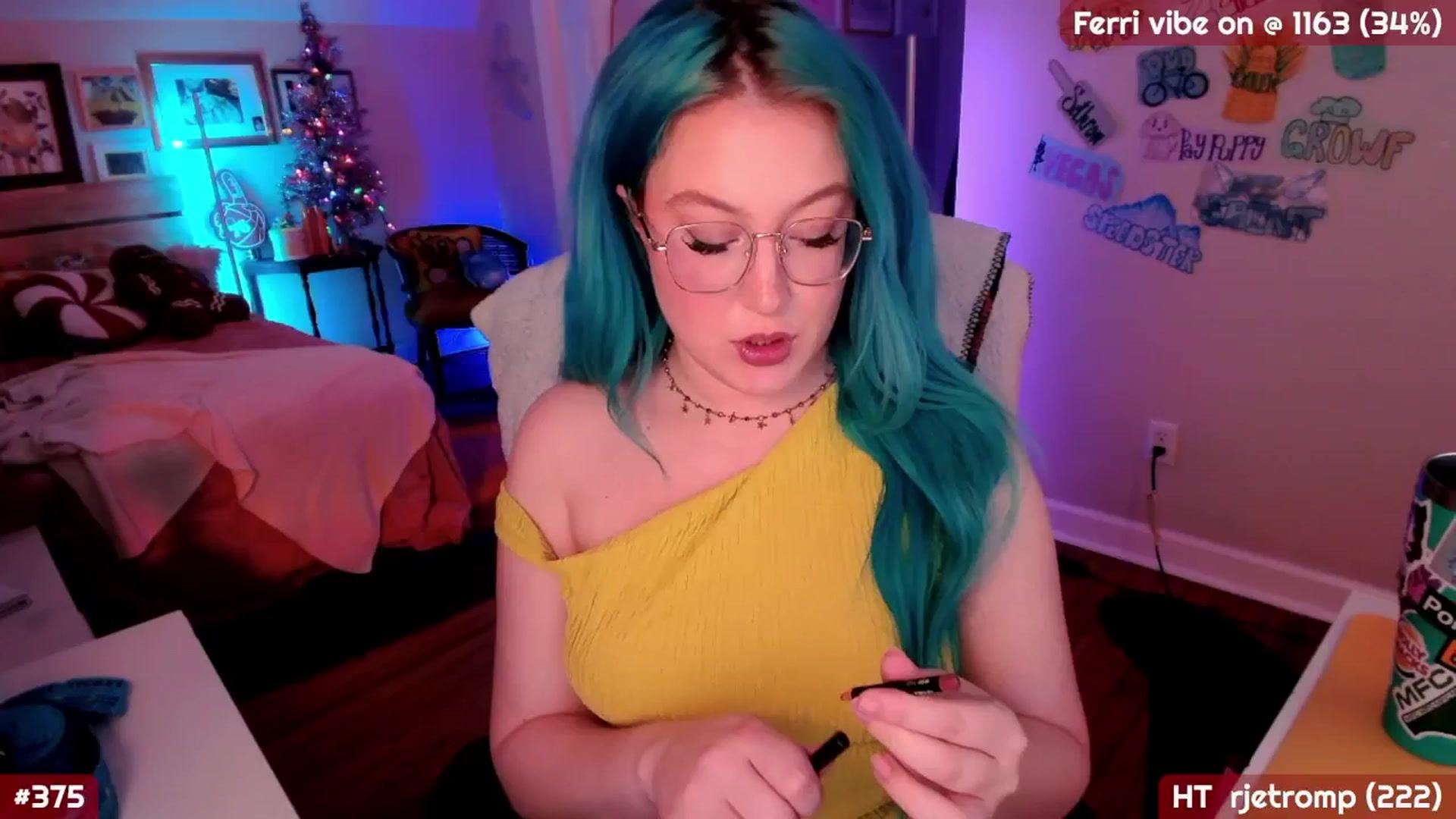 Gallery image thumbnail from MollySnacks's myfreecams stream on, 12/16/2025, 06:09 image 2 of 20