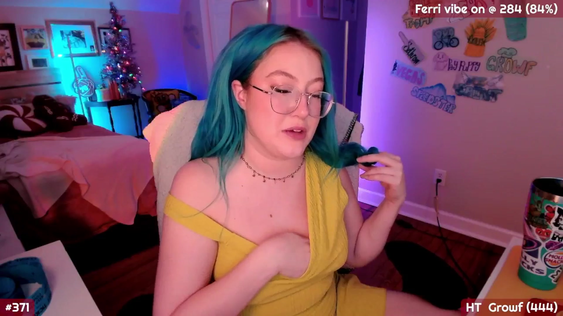 Gallery image thumbnail from MollySnacks's myfreecams stream on, 12/16/2025, 06:09 image 12 of 20