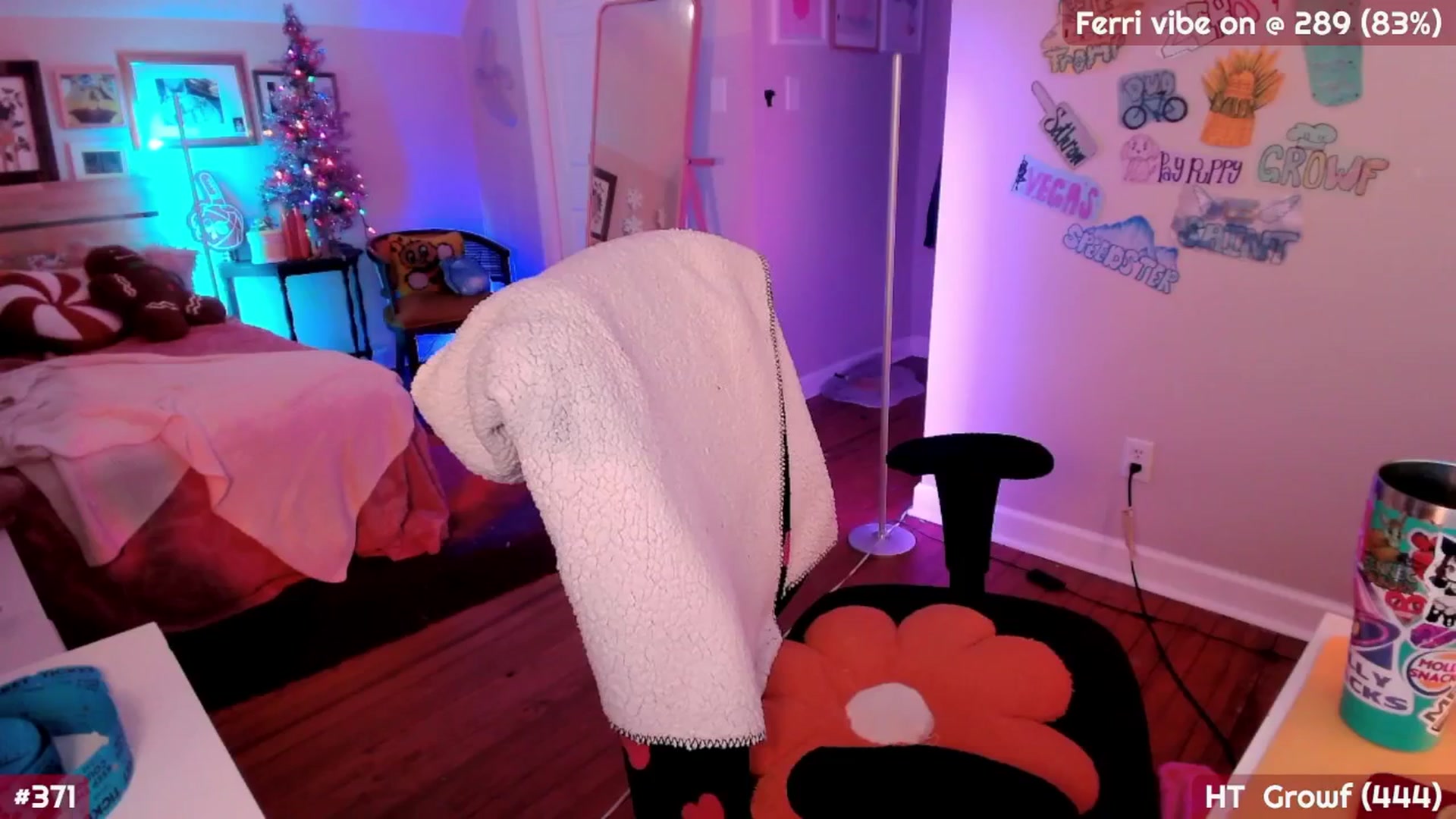 Gallery image thumbnail from MollySnacks's myfreecams stream on, 12/16/2025, 06:09 image 11 of 20
