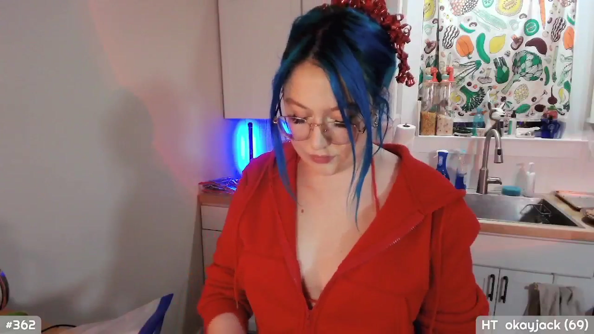 Gallery image thumbnail from MollySnacks's myfreecams stream on, 12/23/2025, 03:40 image 7 of 20