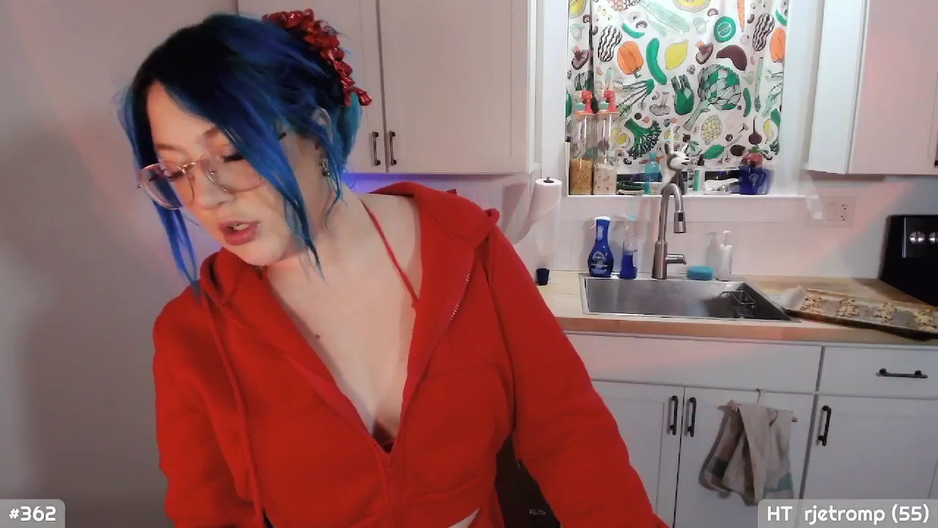 Gallery image thumbnail from MollySnacks's myfreecams stream on, 12/23/2025, 03:40 image 5 of 20