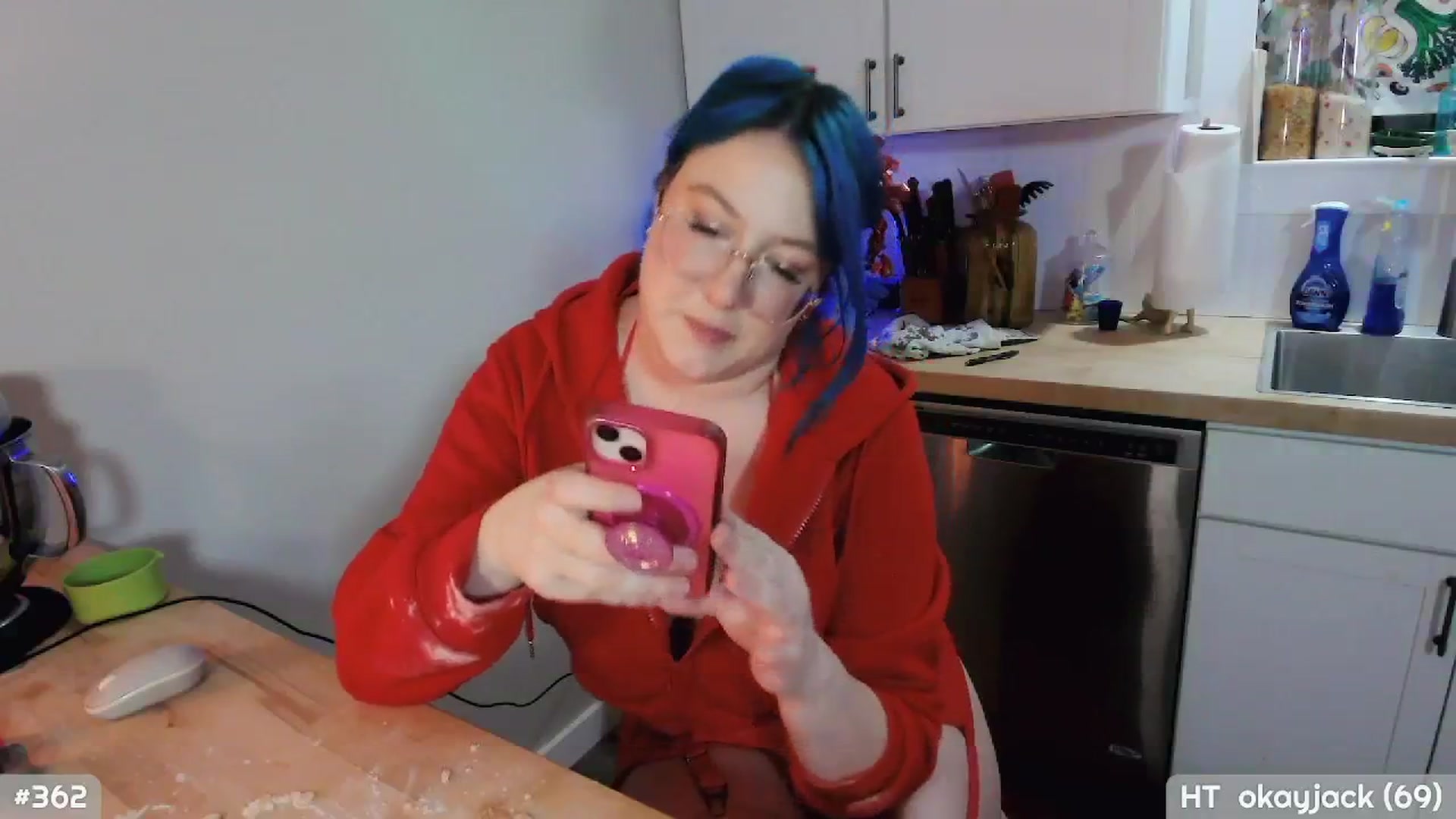 Gallery image thumbnail from MollySnacks's myfreecams stream on, 12/23/2025, 03:40 image 14 of 20