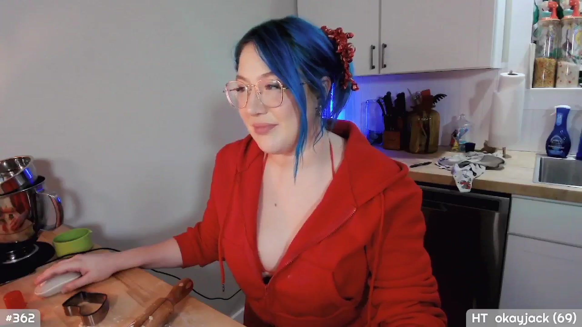 Gallery image thumbnail from MollySnacks's myfreecams stream on, 12/23/2025, 03:40 image 16 of 20