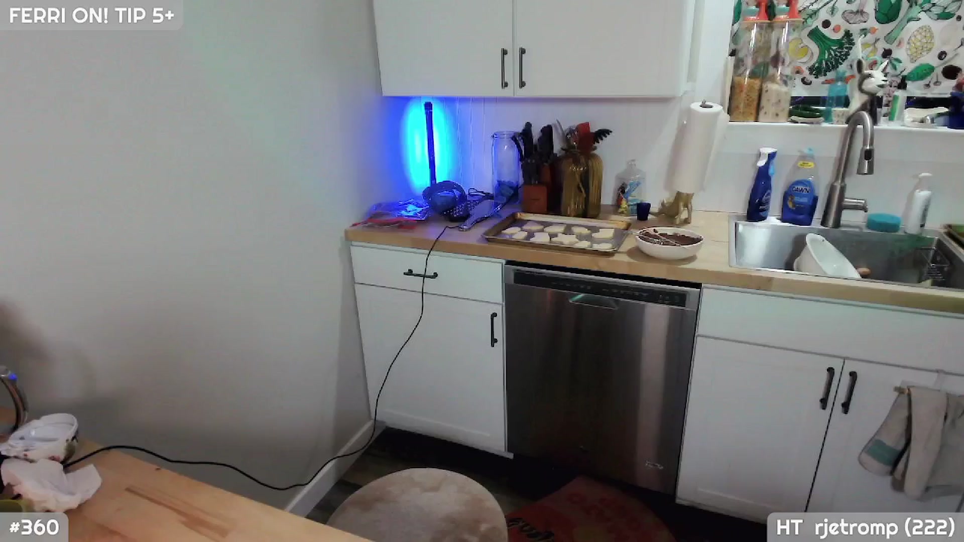 Gallery image thumbnail from MollySnacks's myfreecams stream on, 12/23/2025, 05:09 image 3 of 20