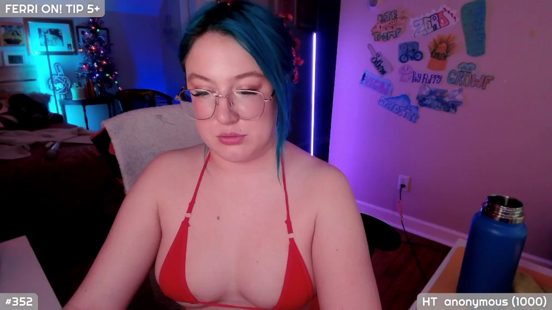 Gallery image thumbnail from MollySnacks's myfreecams stream on, 12/23/2025, 06:21 image 13 of 20