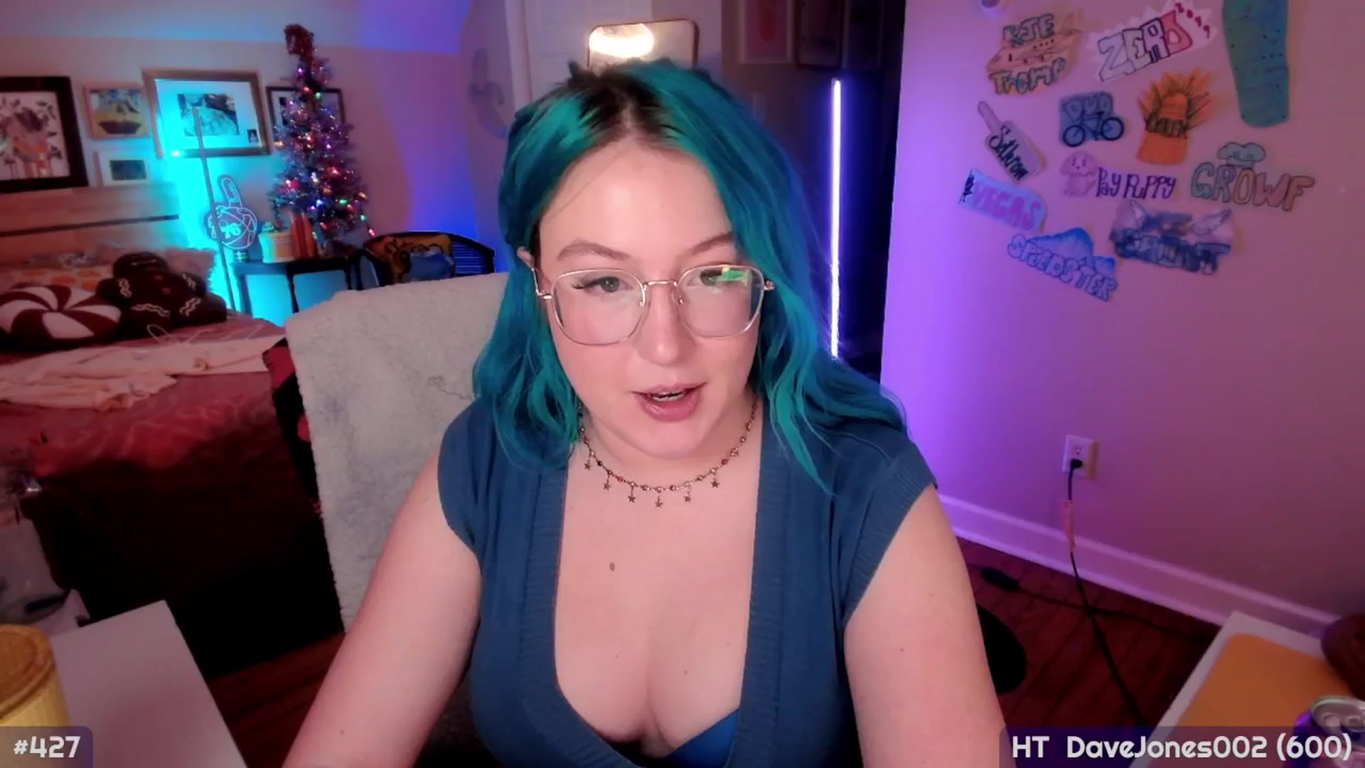 Gallery image thumbnail from MollySnacks's myfreecams stream on, 12/28/2025, 04:05 image 14 of 20