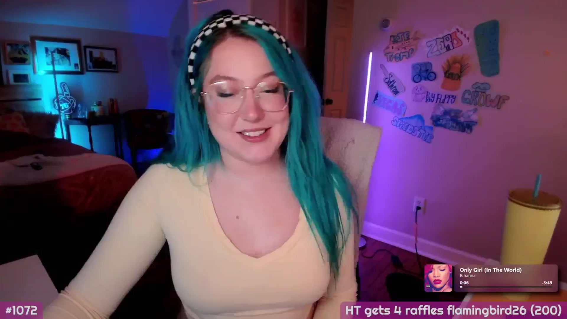Gallery image thumbnail from MollySnacks's myfreecams stream on, 01/08/2026, 04:50 image 10 of 20