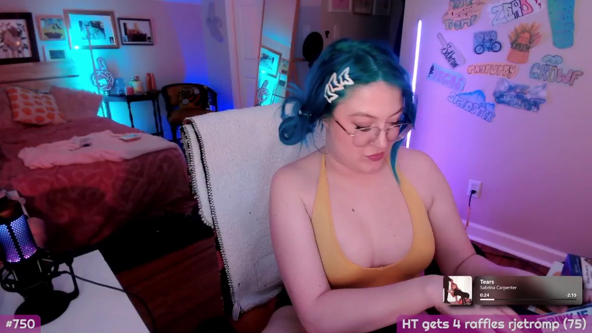 Gallery image thumbnail from MollySnacks's myfreecams stream on, 01/13/2026, 03:51 image 6 of 20