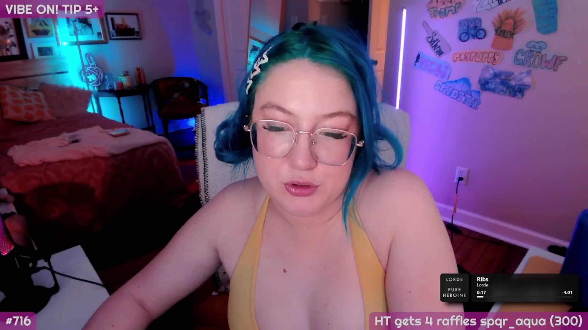 Gallery image thumbnail from MollySnacks's myfreecams stream on, 01/13/2026, 04:28 image 13 of 20