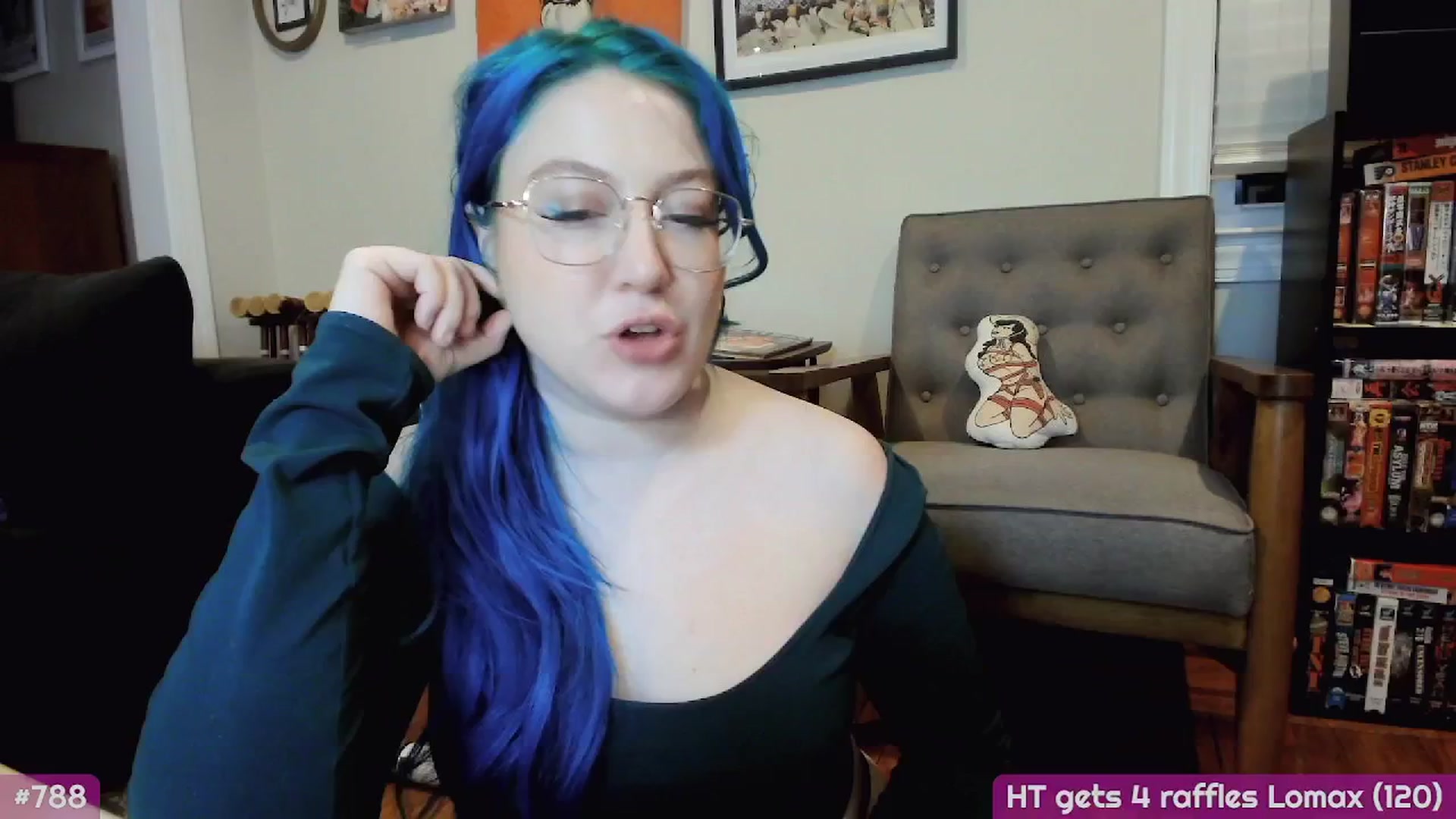 Gallery image thumbnail from MollySnacks's myfreecams stream on, 01/16/2026, 03:19 image 16 of 20