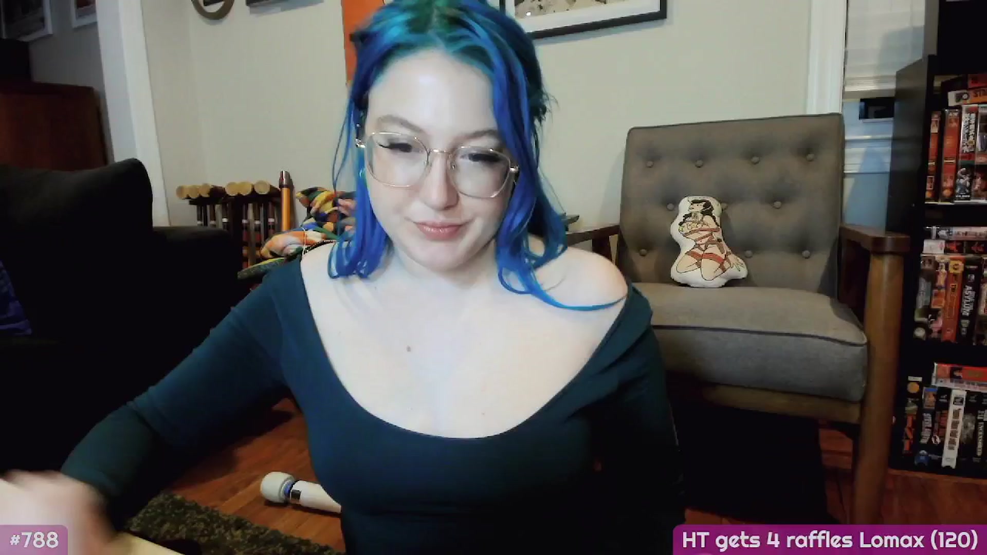 Gallery image thumbnail from MollySnacks's myfreecams stream on, 01/16/2026, 03:19 image 17 of 20