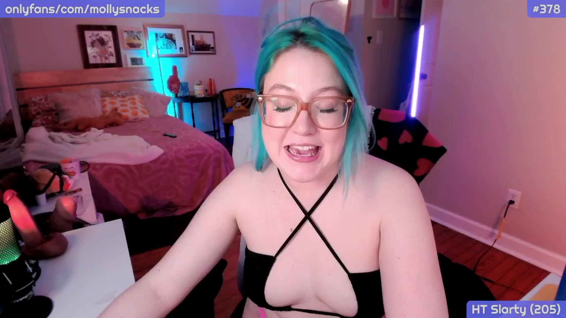 Gallery image thumbnail from MollySnacks's myfreecams stream on, 02/13/2026, 05:43 image 14 of 20
