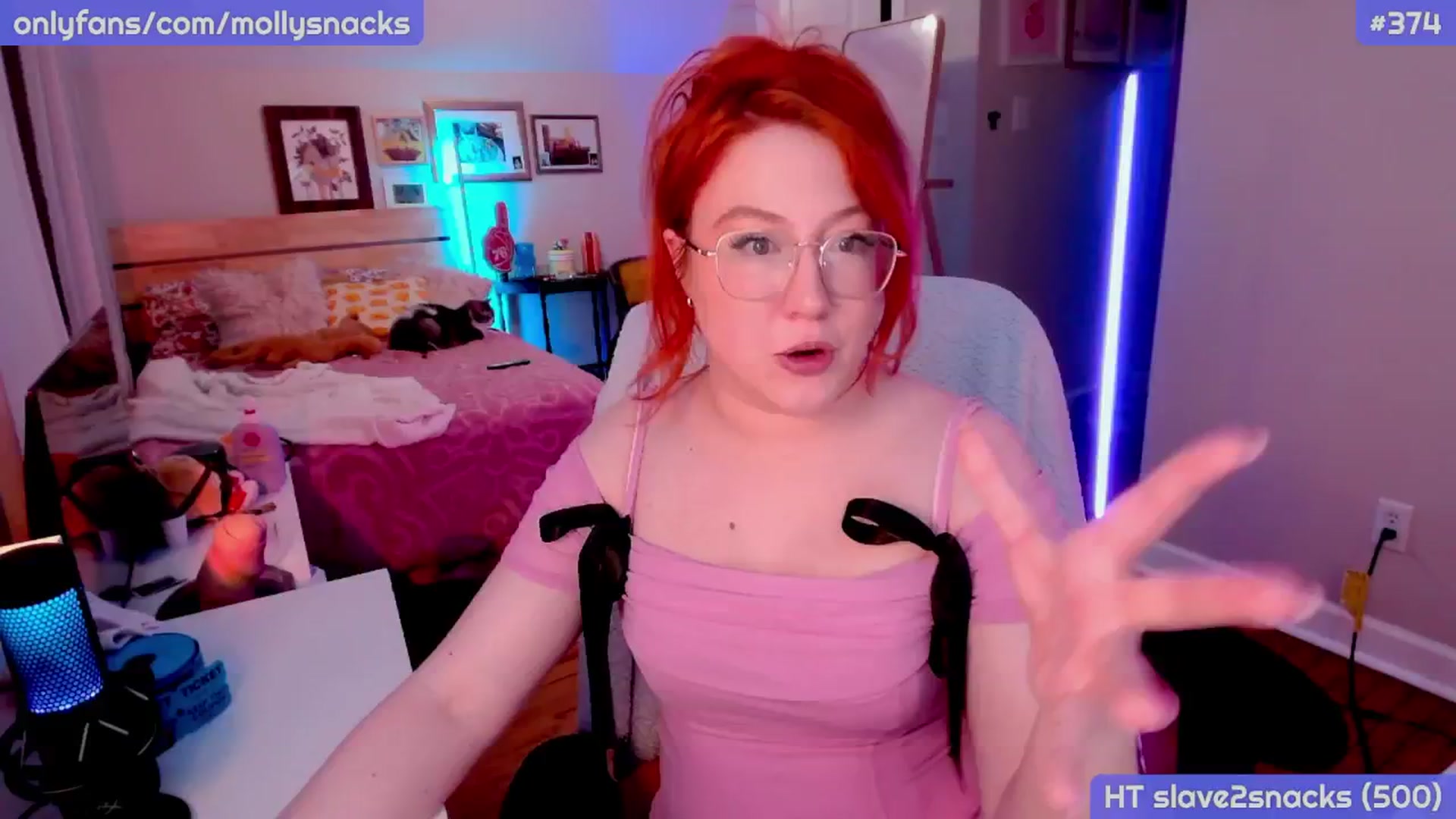 Gallery image thumbnail from MollySnacks's myfreecams stream on, 02/15/2026, 03:37 image 6 of 20