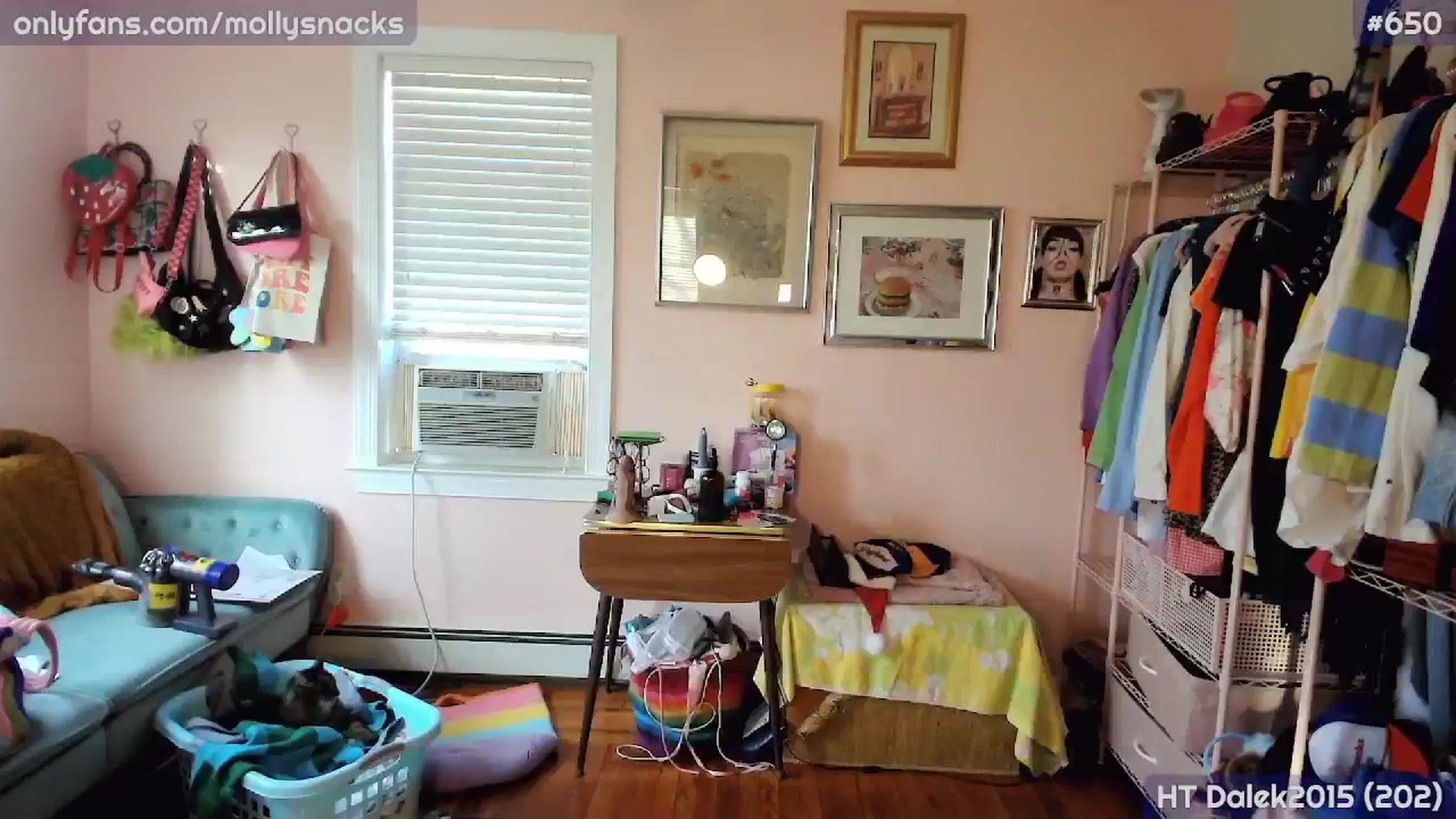 Gallery image thumbnail from MollySnacks's myfreecams stream on, 03/11/2026, 22:37 image 12 of 20