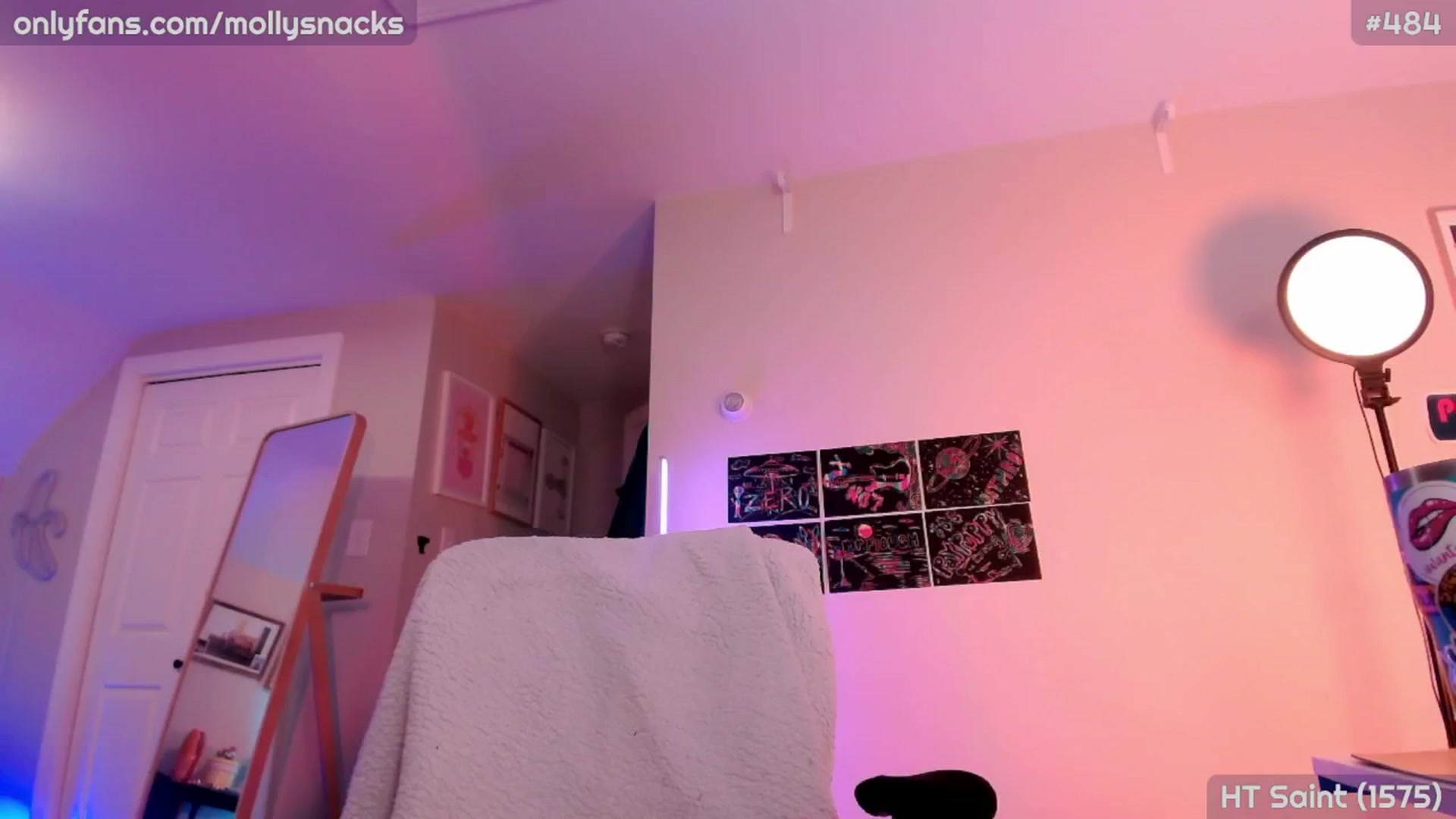 Gallery image thumbnail from MollySnacks's myfreecams stream on, 03/13/2026, 04:31 image 16 of 20