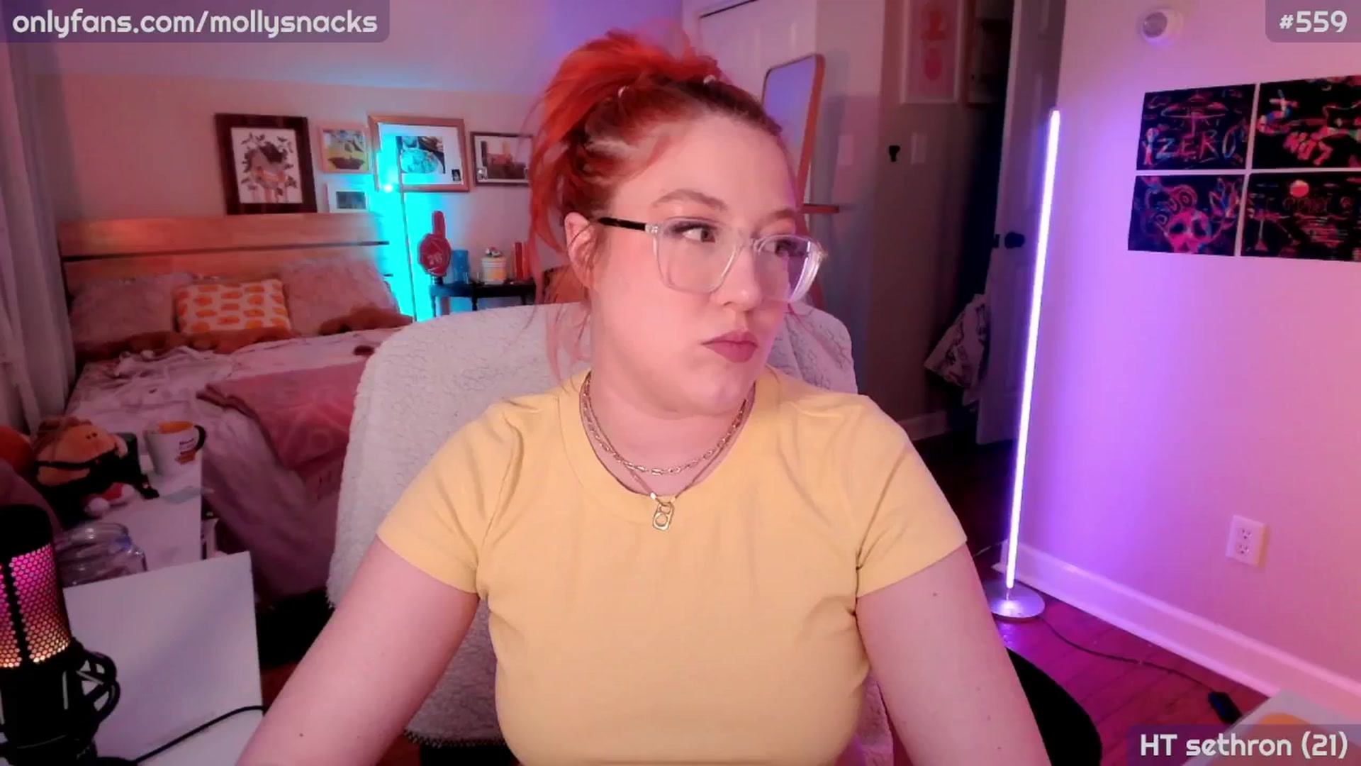 Gallery image thumbnail from MollySnacks's myfreecams stream on, 03/13/2026, 04:31 image 1 of 20