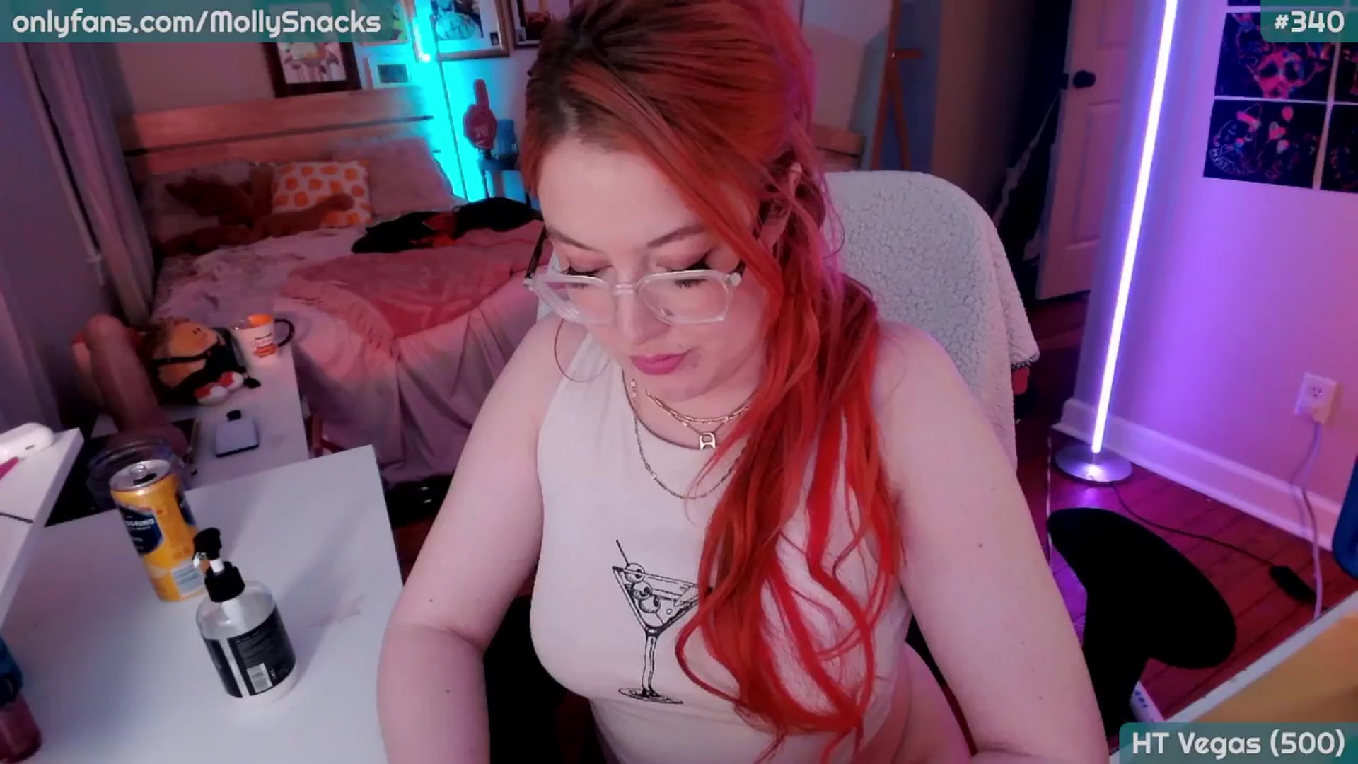 Gallery image thumbnail from MollySnacks's myfreecams stream on, 03/30/2026, 02:33 image 19 of 20