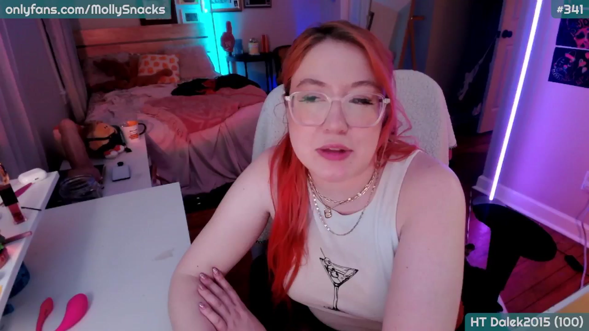 Gallery image thumbnail from MollySnacks's myfreecams stream on, 03/30/2026, 02:33 image 9 of 20